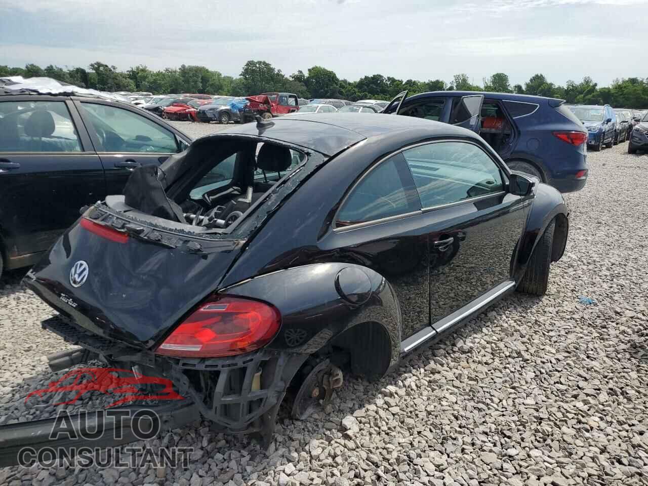 VOLKSWAGEN BEETLE 2017 - 3VWJ17ATXHM608990
