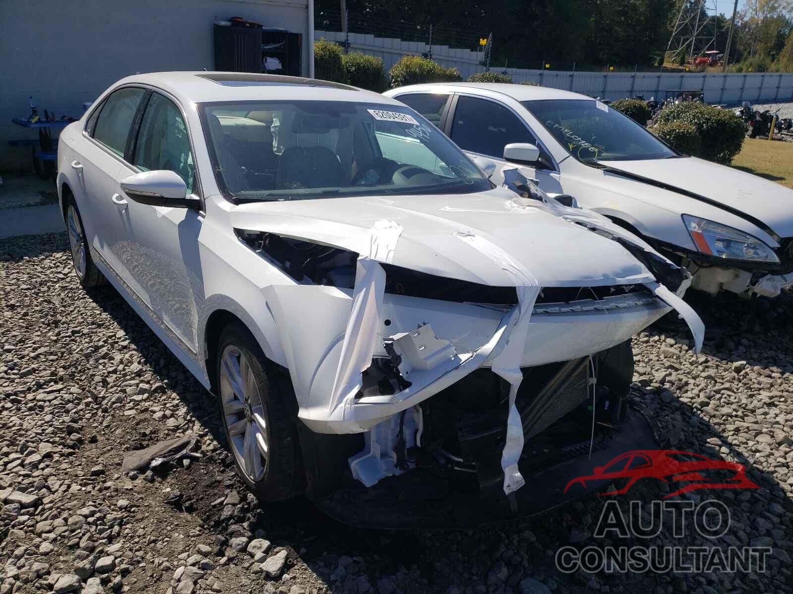 VOLKSWAGEN PASSAT 2017 - 1VWGT7A31HC029456