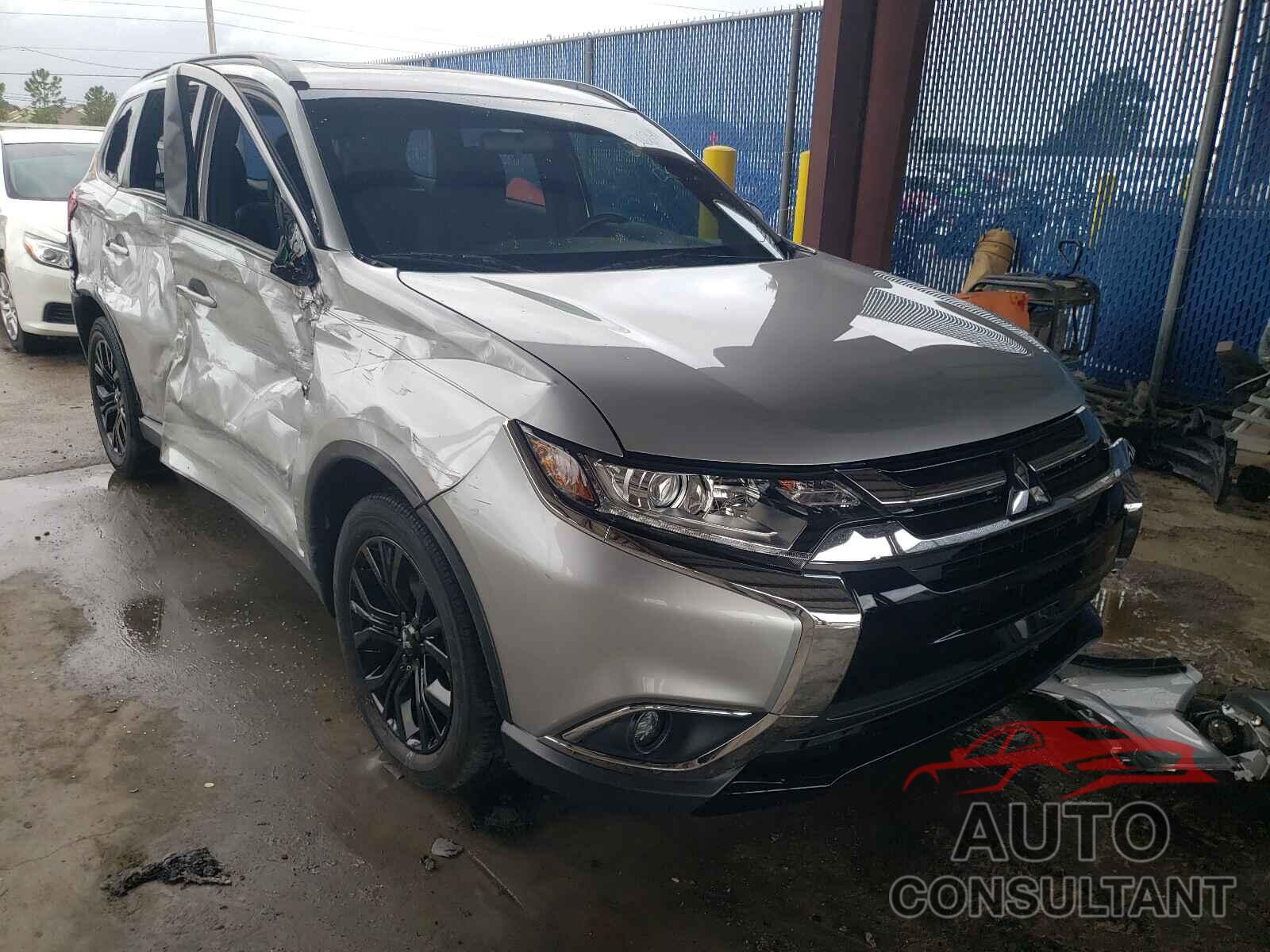 MITSUBISHI OUTLANDER 2018 - JA4AD3A31JZ019537