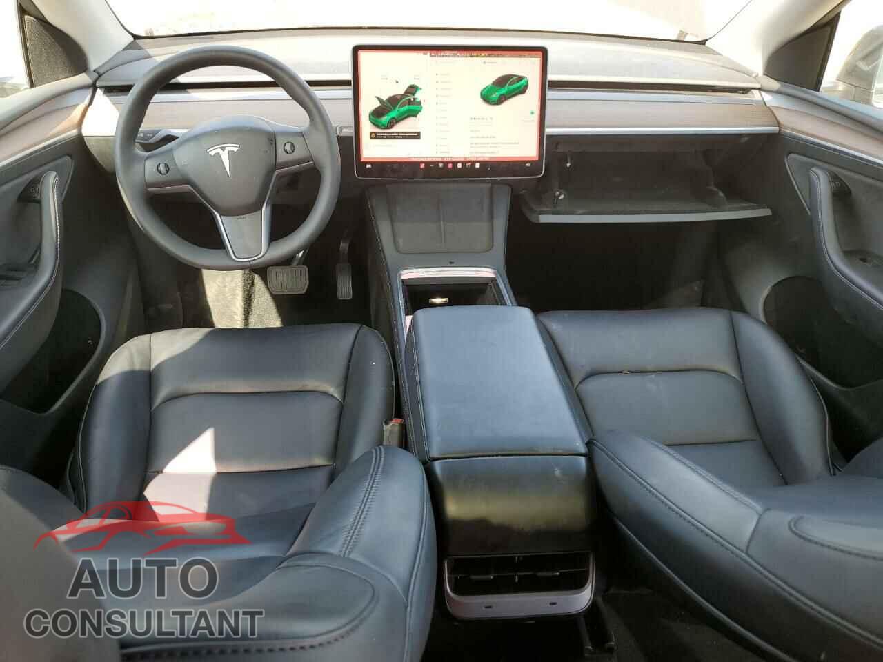TESLA MODEL Y 2024 - 7SAYGAEE2RF101616