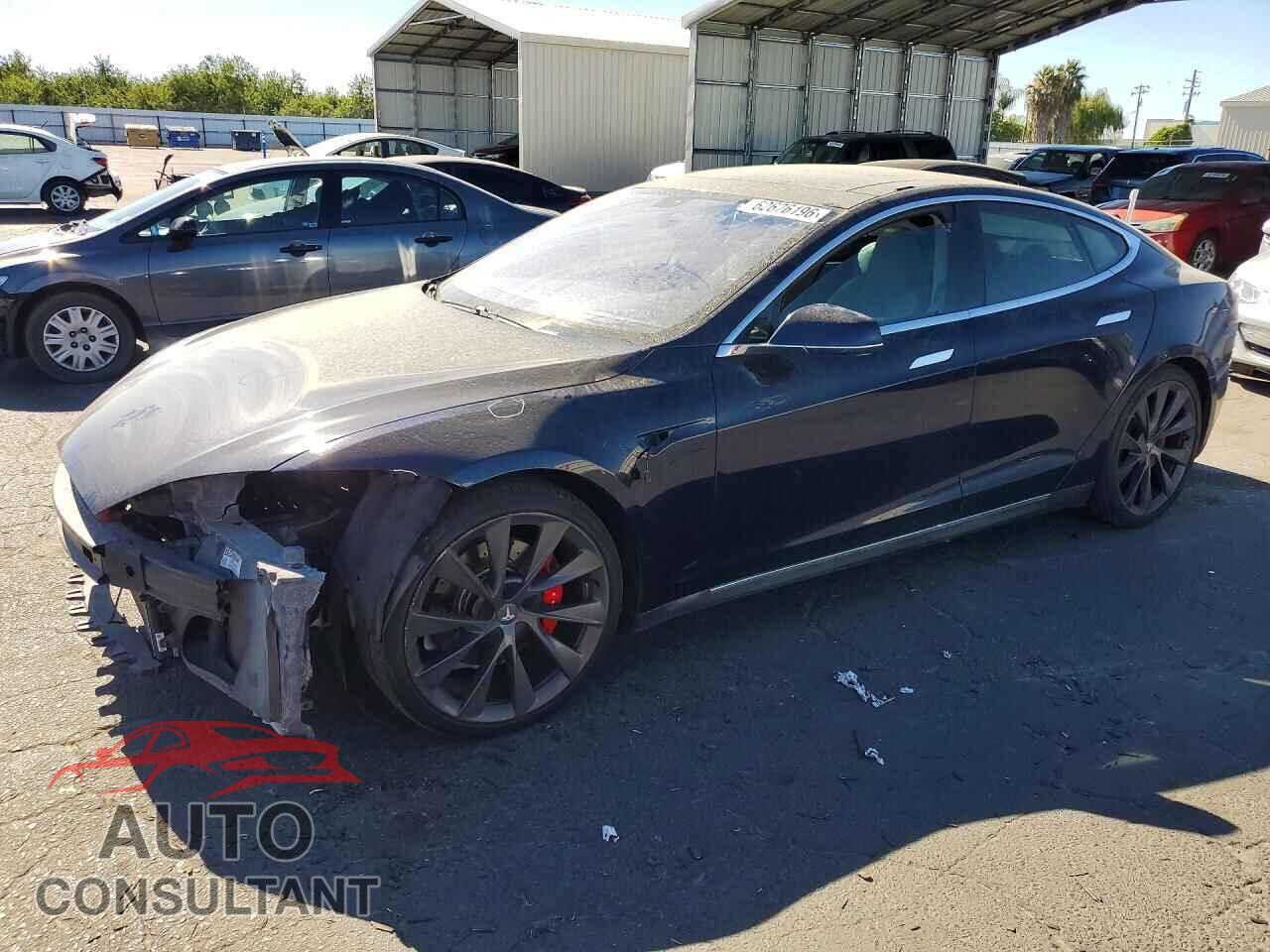 TESLA MODEL S 2014 - 5YJSA1H15EFP45229