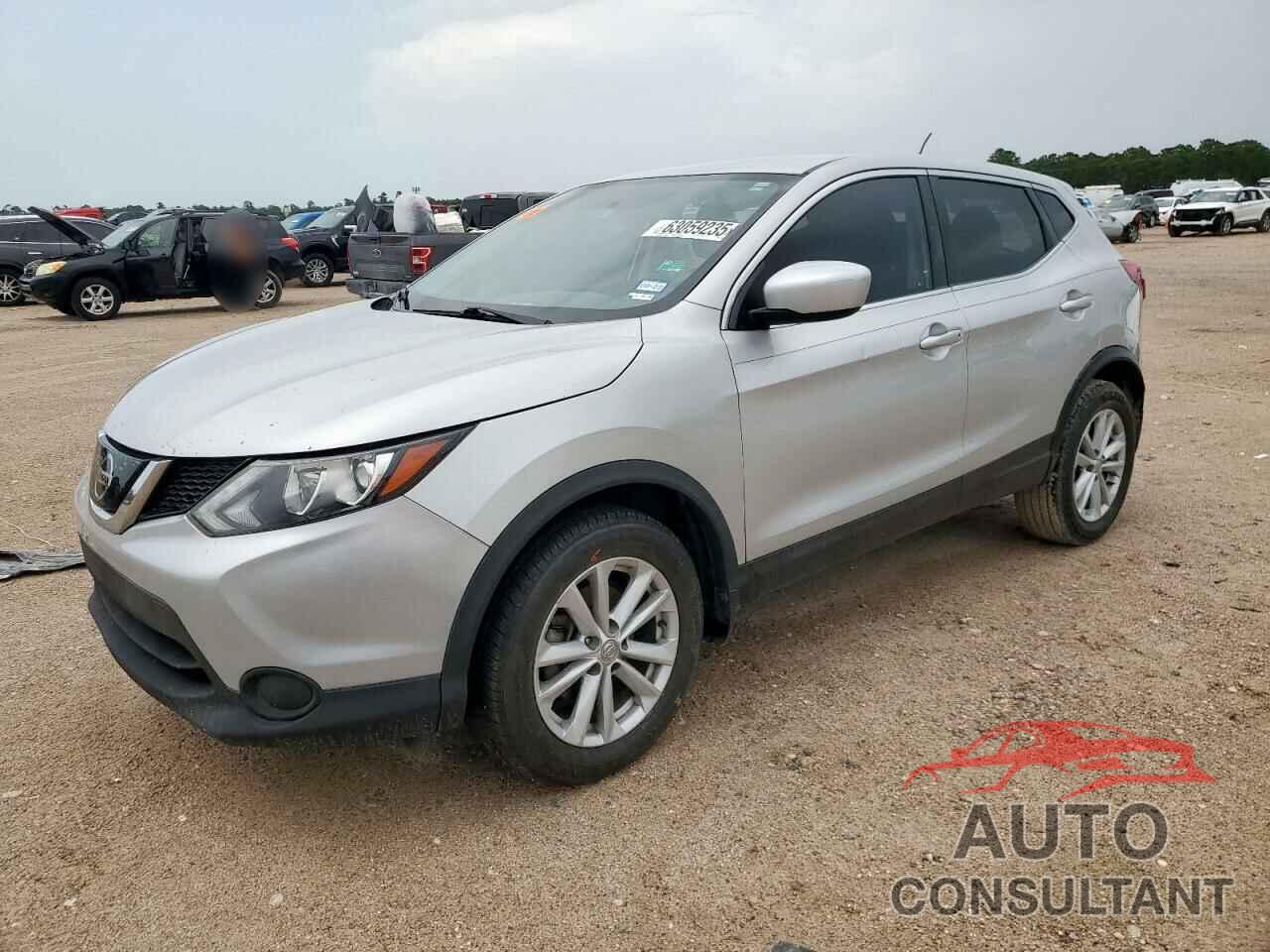 NISSAN ROGUE 2018 - JN1BJ1CP3JW188051