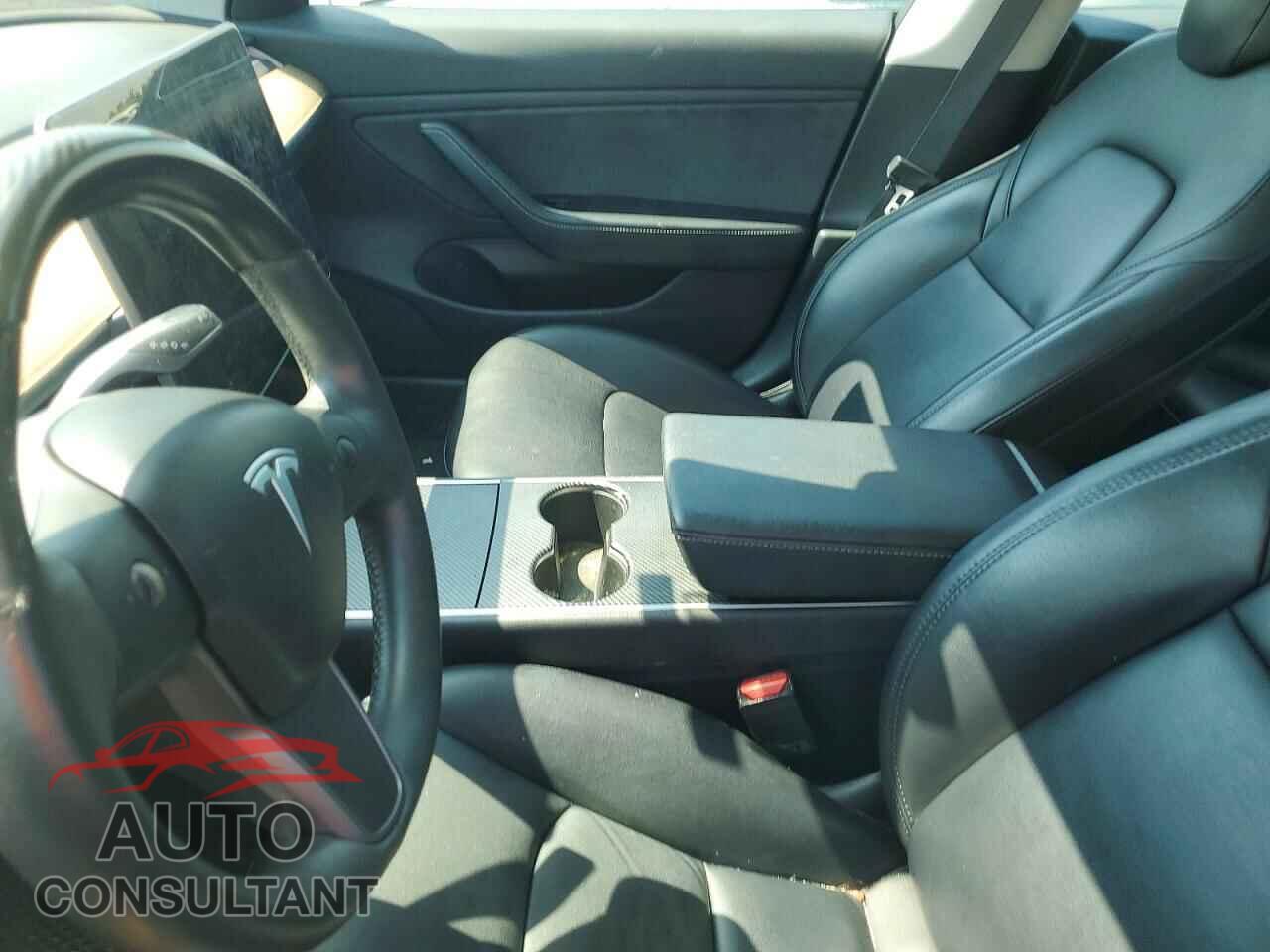 TESLA MODEL 3 2019 - 5YJ3E1EA1KF464599