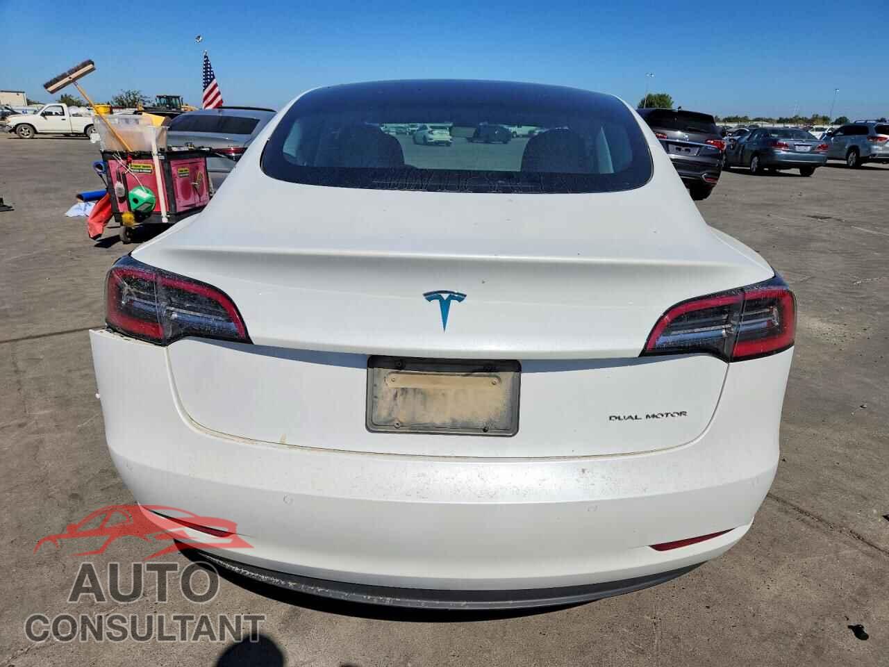 TESLA MODEL 3 2021 - 5YJ3E1EB3MF938094