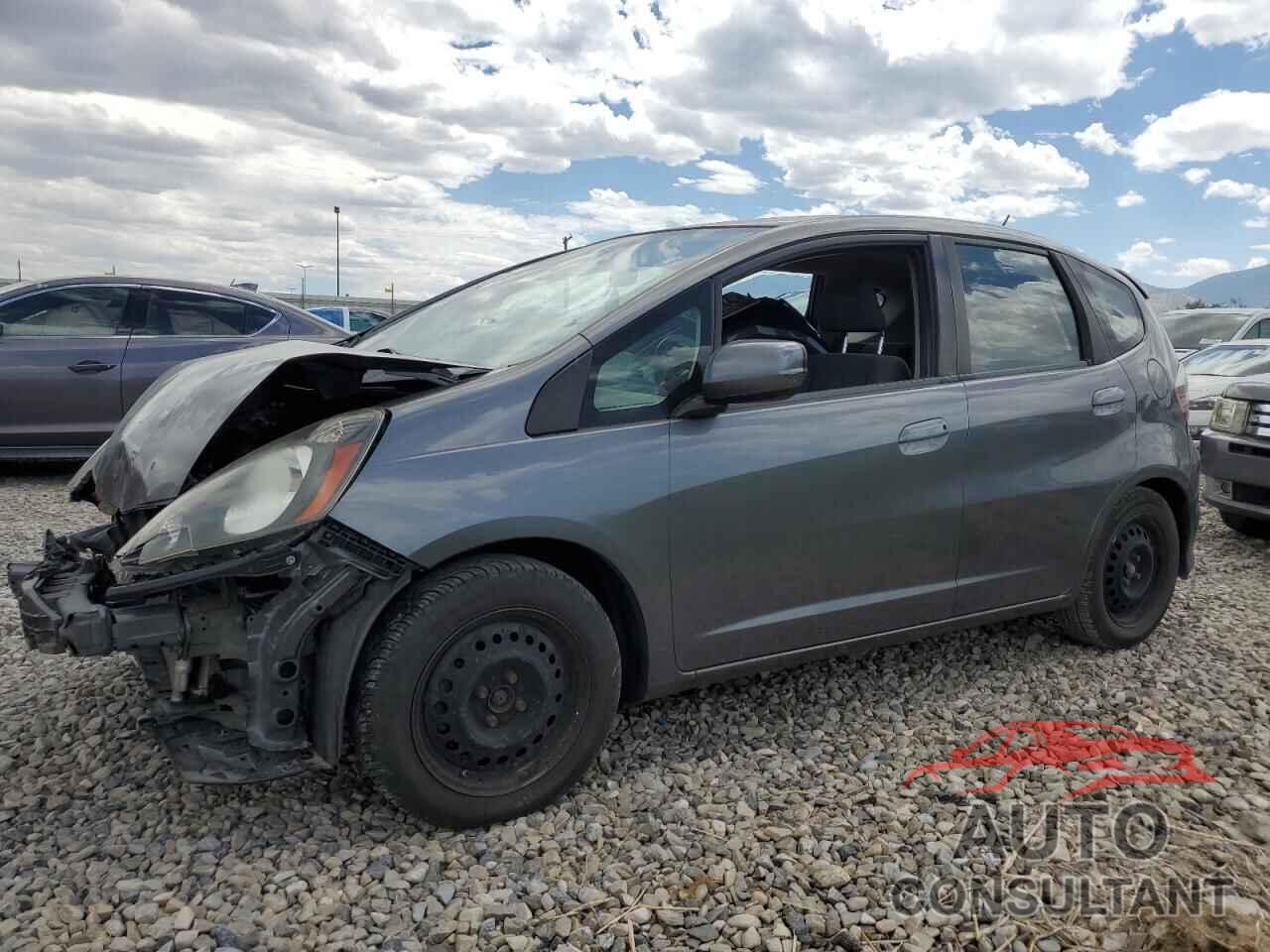HONDA FIT 2013 - JHMGE8H32DC069515