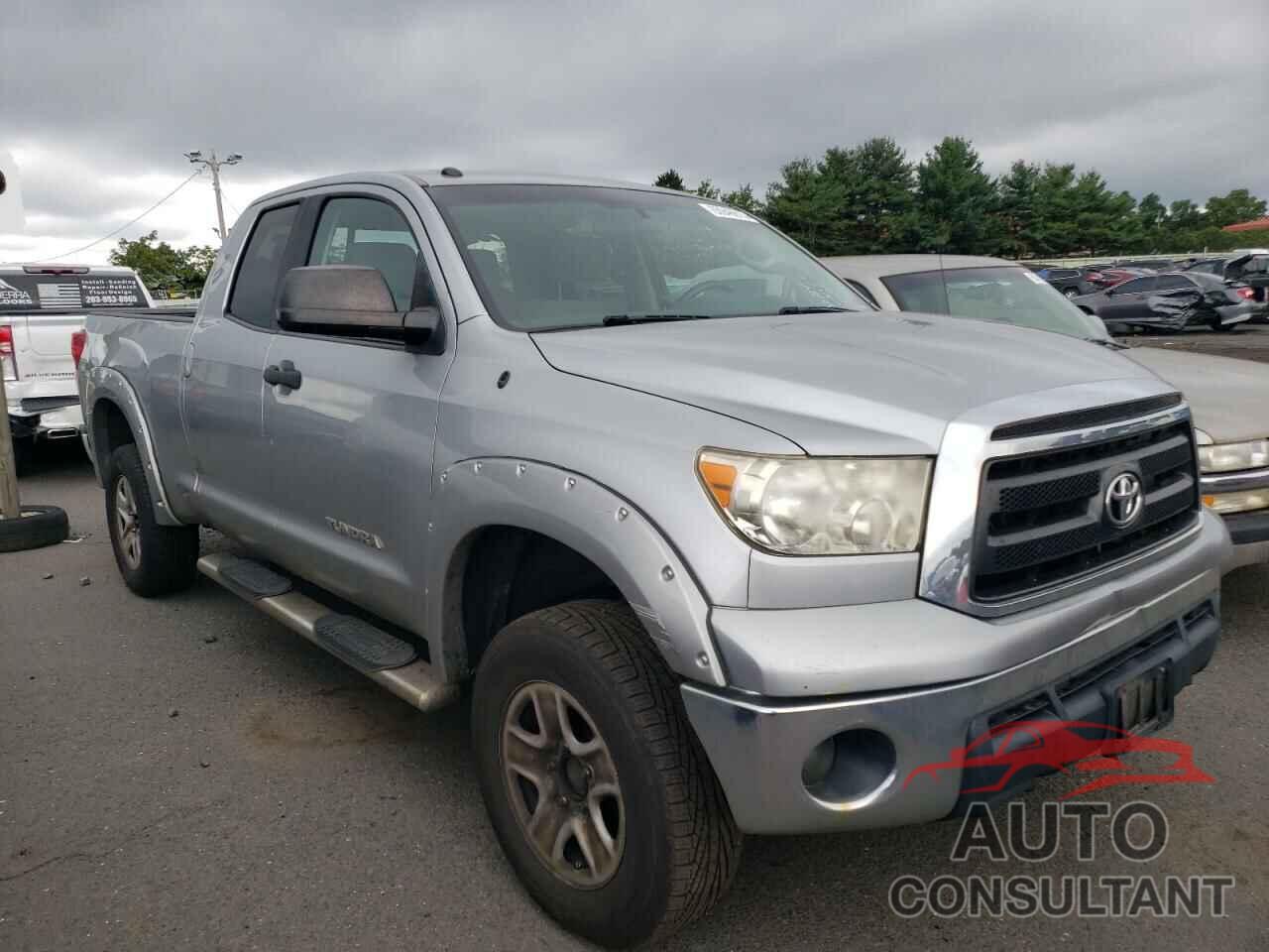 TOYOTA TUNDRA 2013 - 5TFUM5F12DX049541