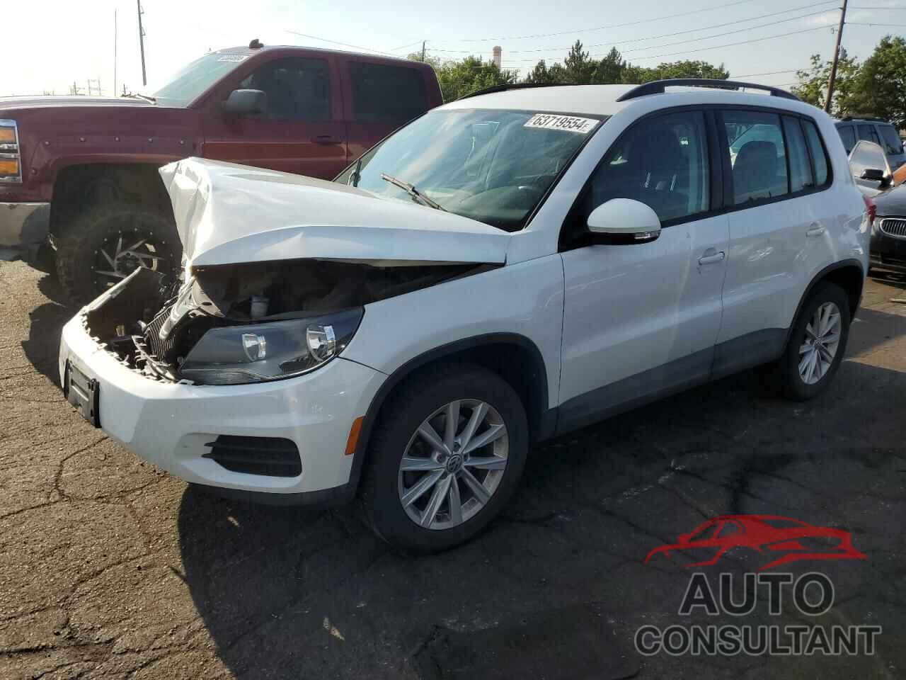 VOLKSWAGEN TIGUAN 2017 - WVGBV7AX3HK052653