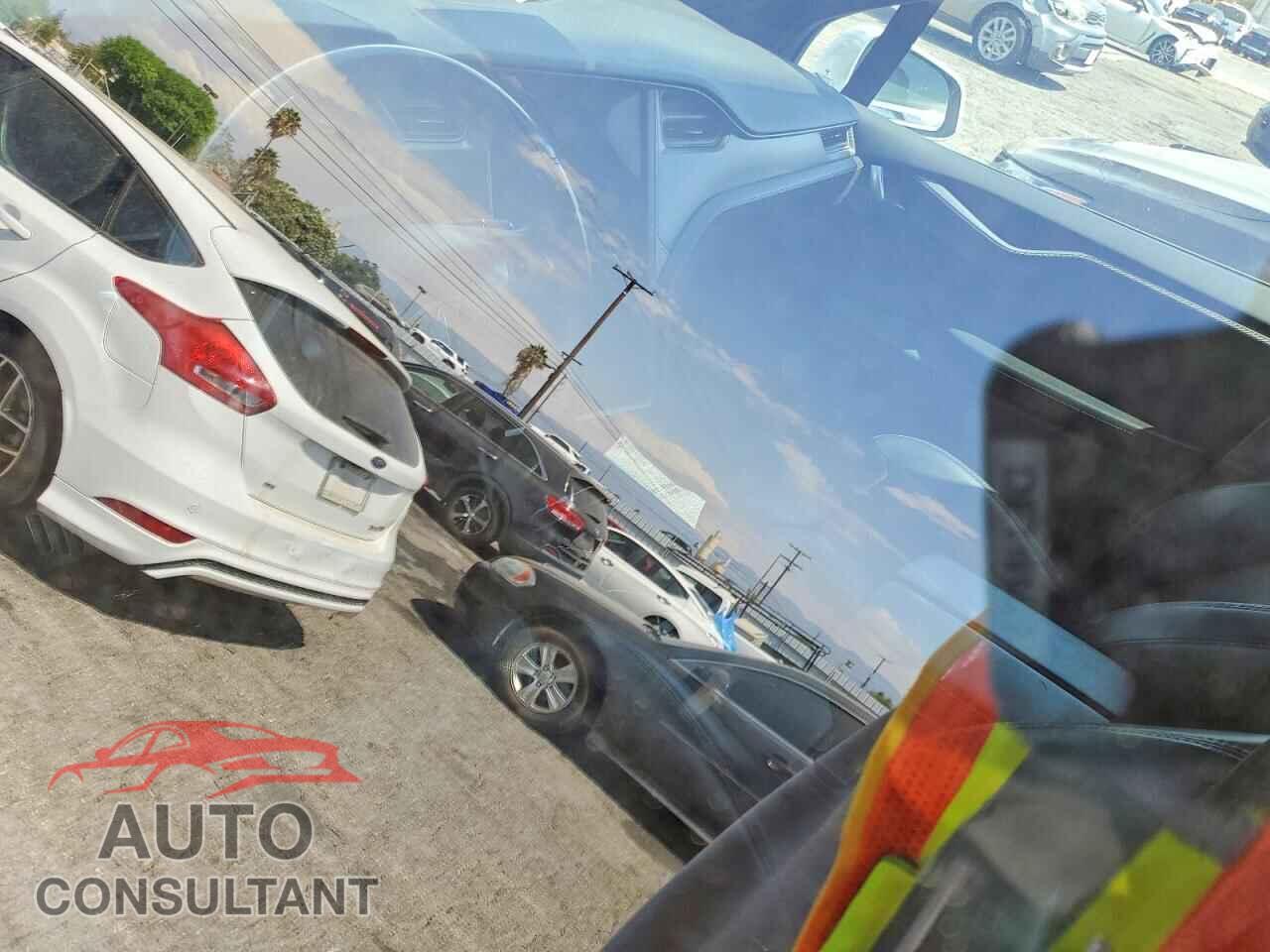 TESLA MODEL X 2018 - 5YJXCBE46JF105237