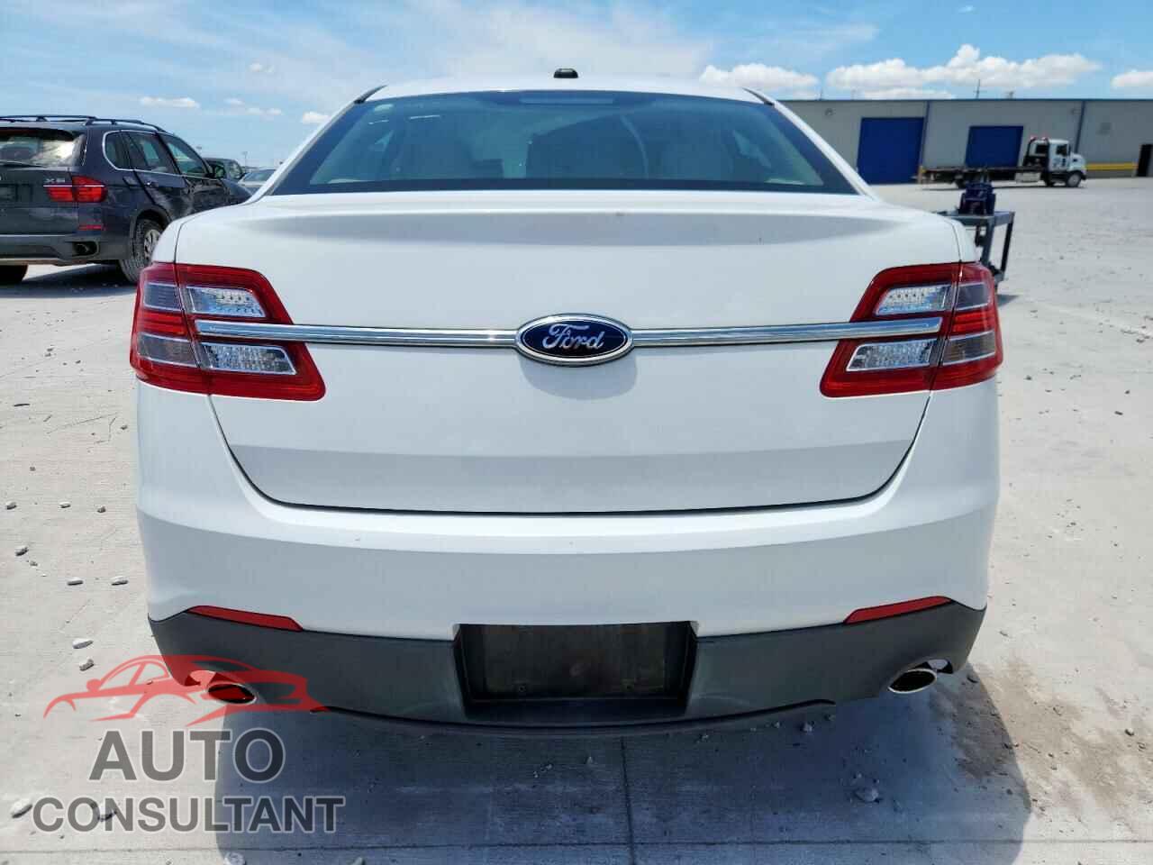 FORD TAURUS 2013 - 1FAHP2E89DG117670