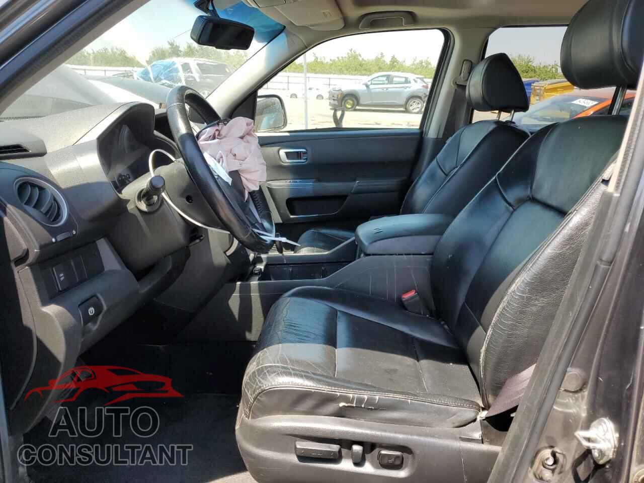 HONDA PILOT 2011 - 5FNYF3H51BB050266