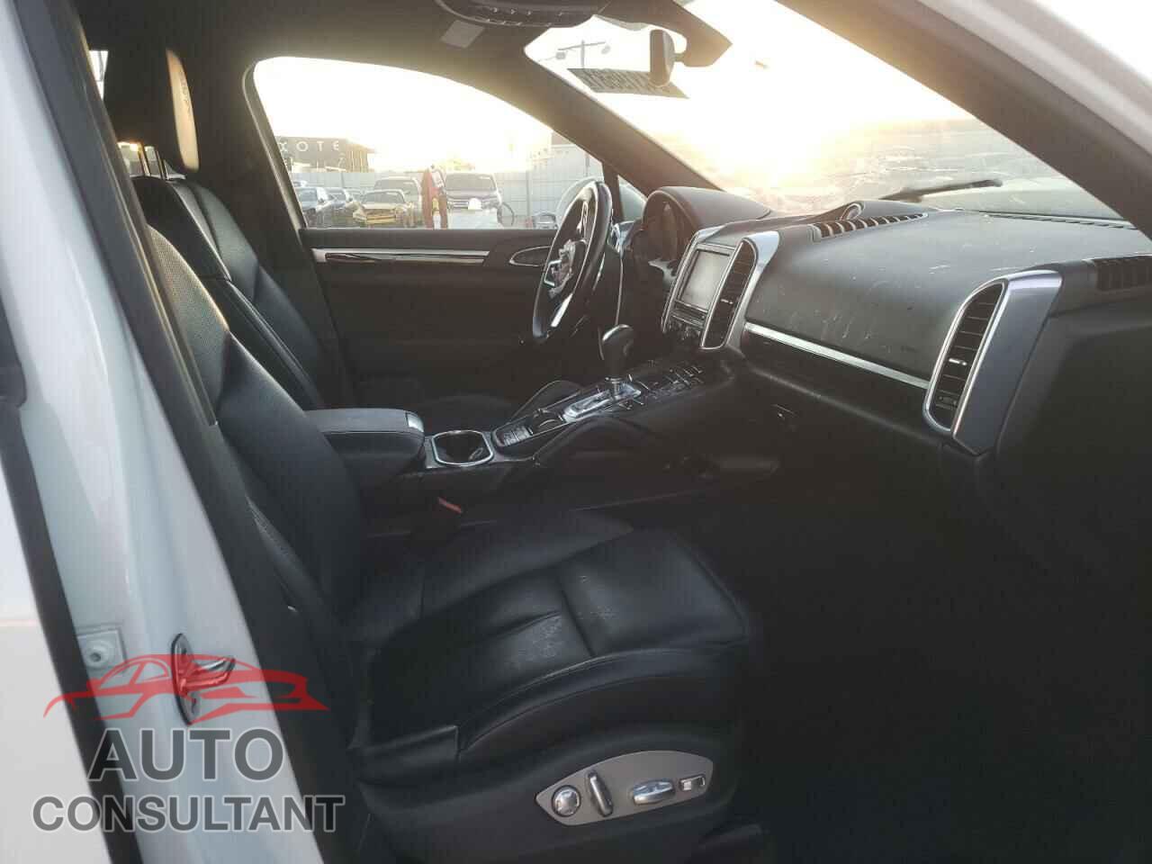 PORSCHE CAYENNE 2016 - WP1AA2A27GLA05300
