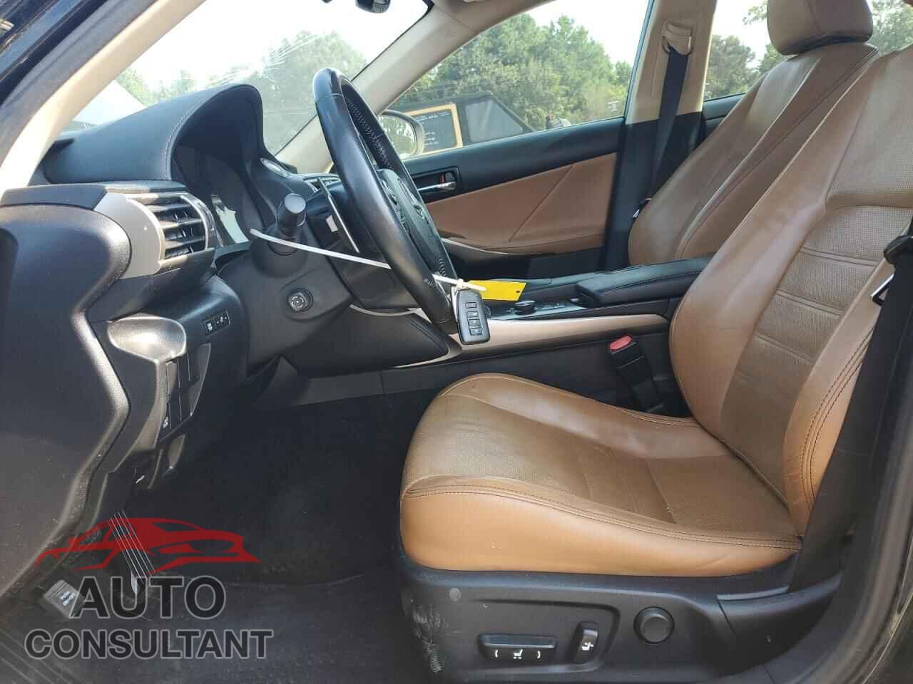 LEXUS IS 2014 - JTHCF1D25E5010612