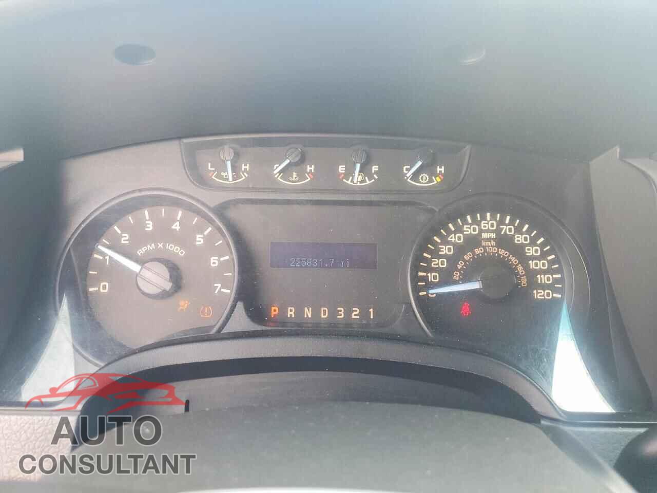 FORD F150 2011 - 1FTMF1CF5BFC26556