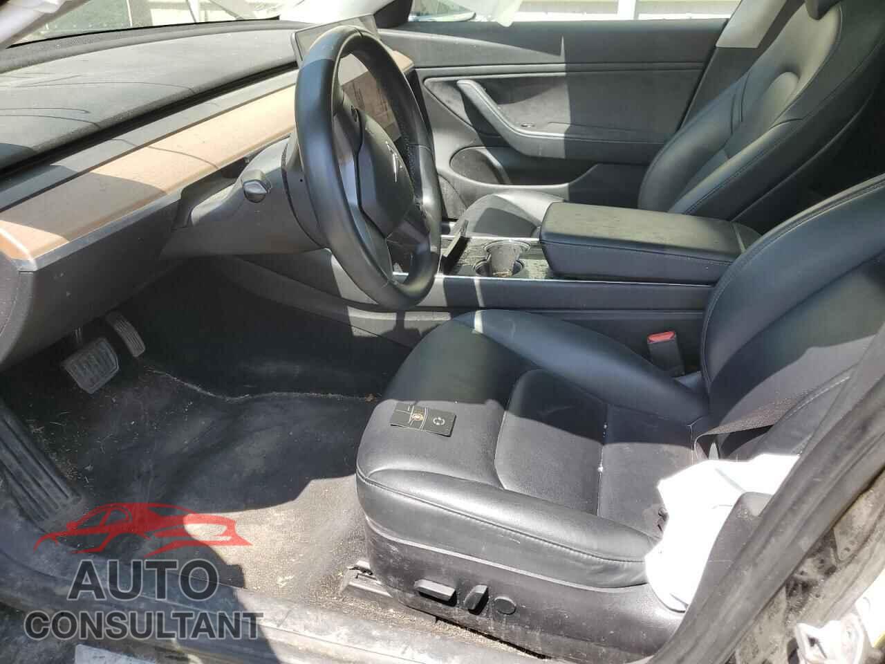 TESLA MODEL 3 2018 - 5YJ3E1EB0JF144276