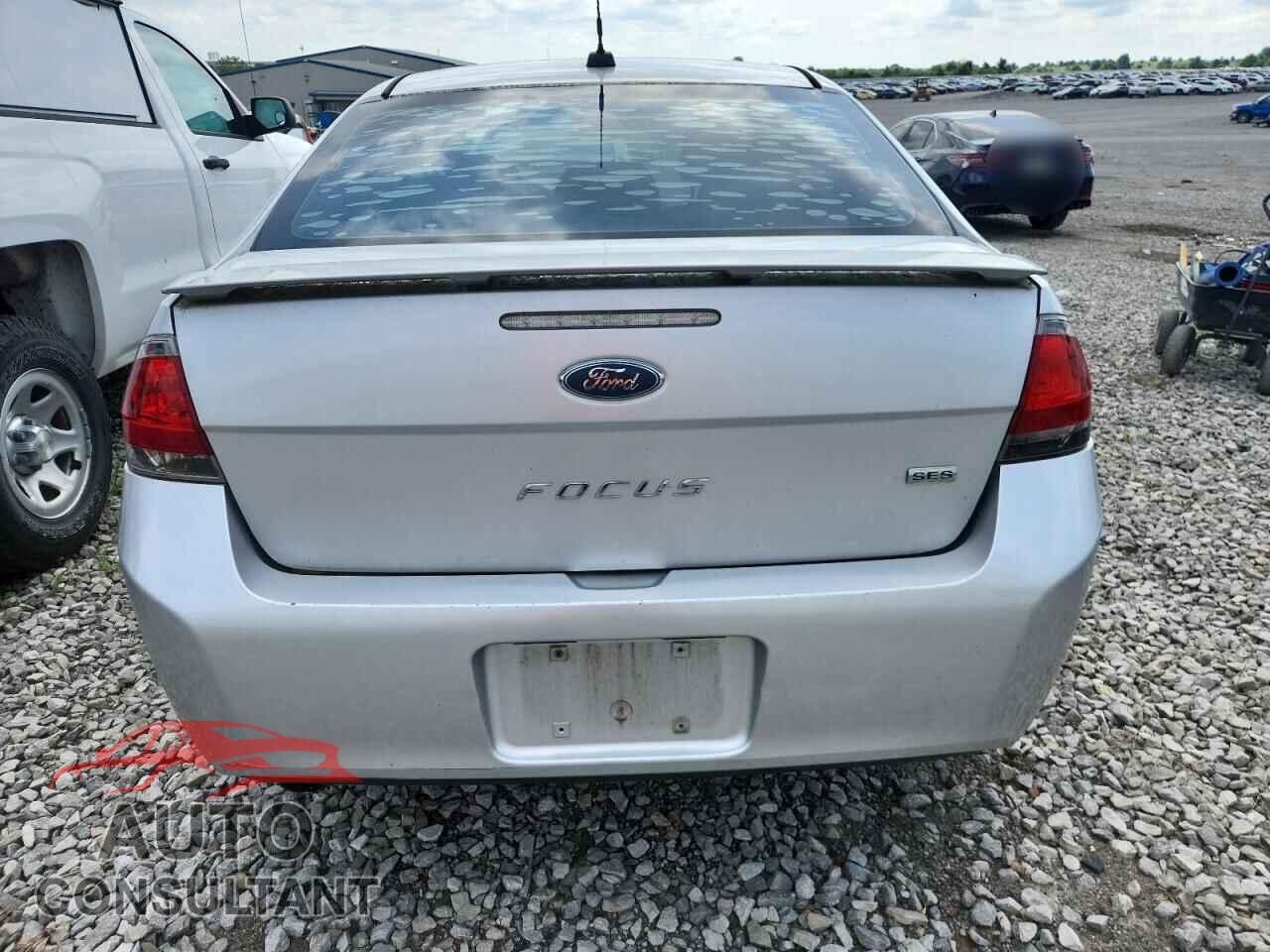 FORD FOCUS 2011 - 1FAHP3GN9BW108382
