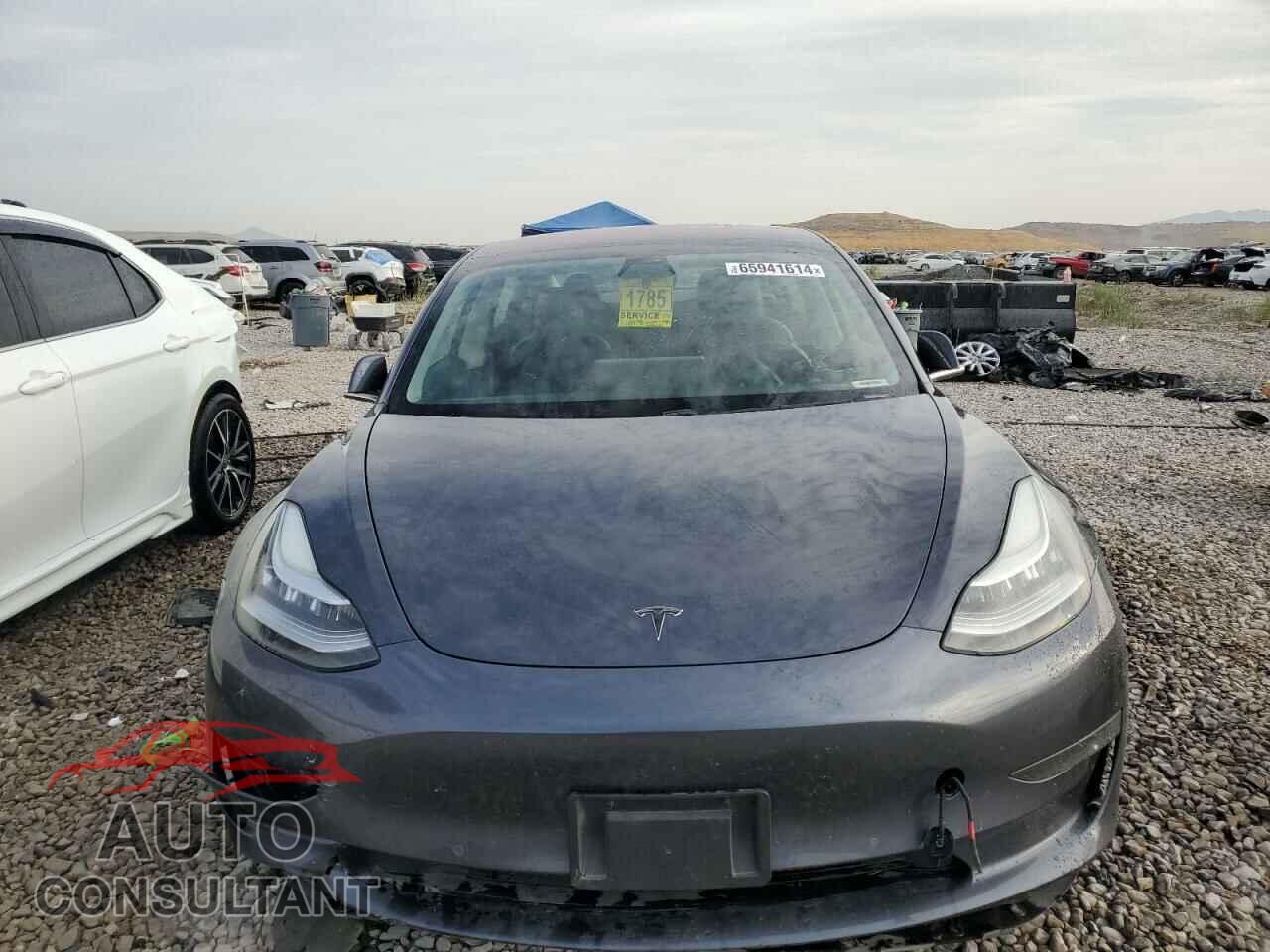 TESLA MODEL 3 2018 - 5YJ3E1EB4JF144779