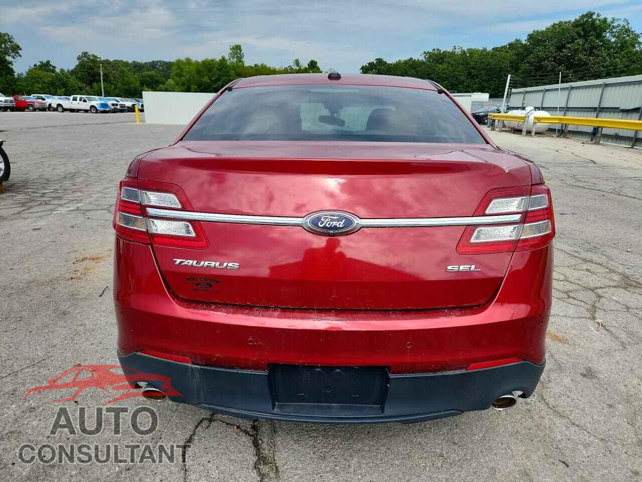 FORD TAURUS 2017 - 1FAHP2E82HG110744