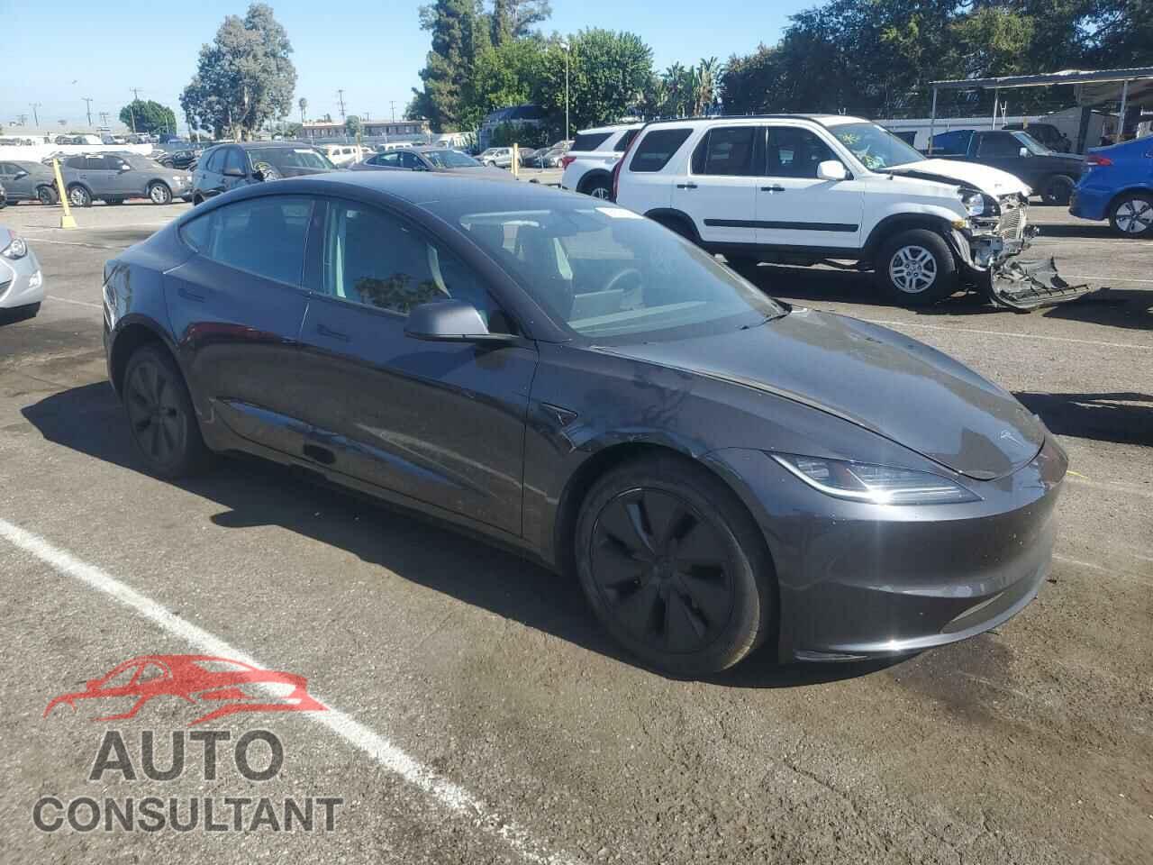 TESLA MODEL 3 2024 - 5YJ3E1EA3RF725578