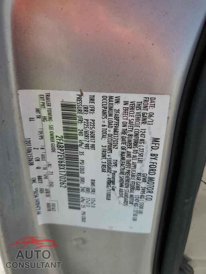 FORD CROWN VIC 2011 - 2FABP7EV6BX170262