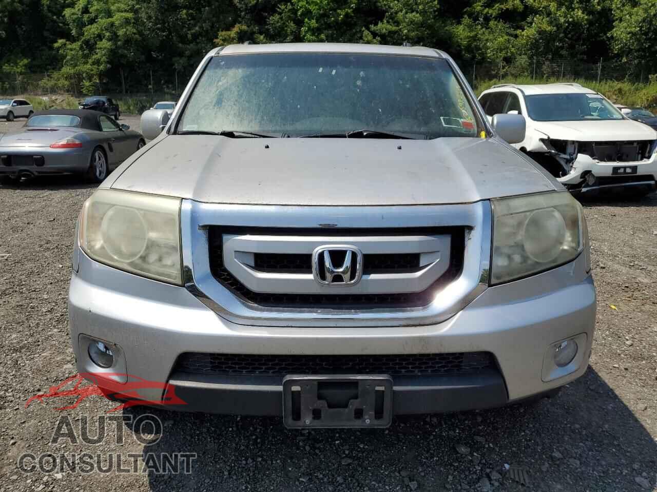 HONDA PILOT 2011 - 5FNYF4H96BB018714