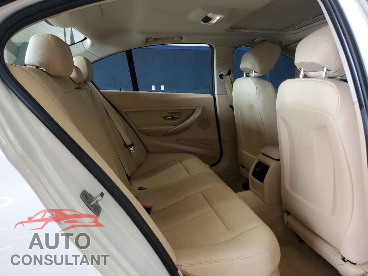 BMW 3 SERIES 2016 - WBA8E5G53GNT41633