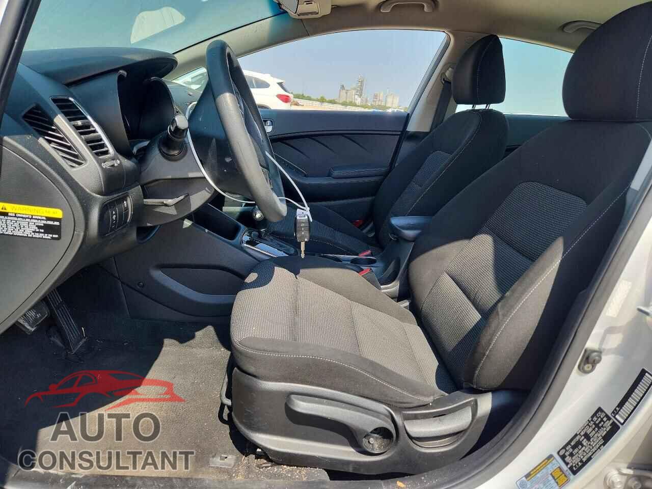 KIA FORTE 2017 - 3KPFK4A73HE047422