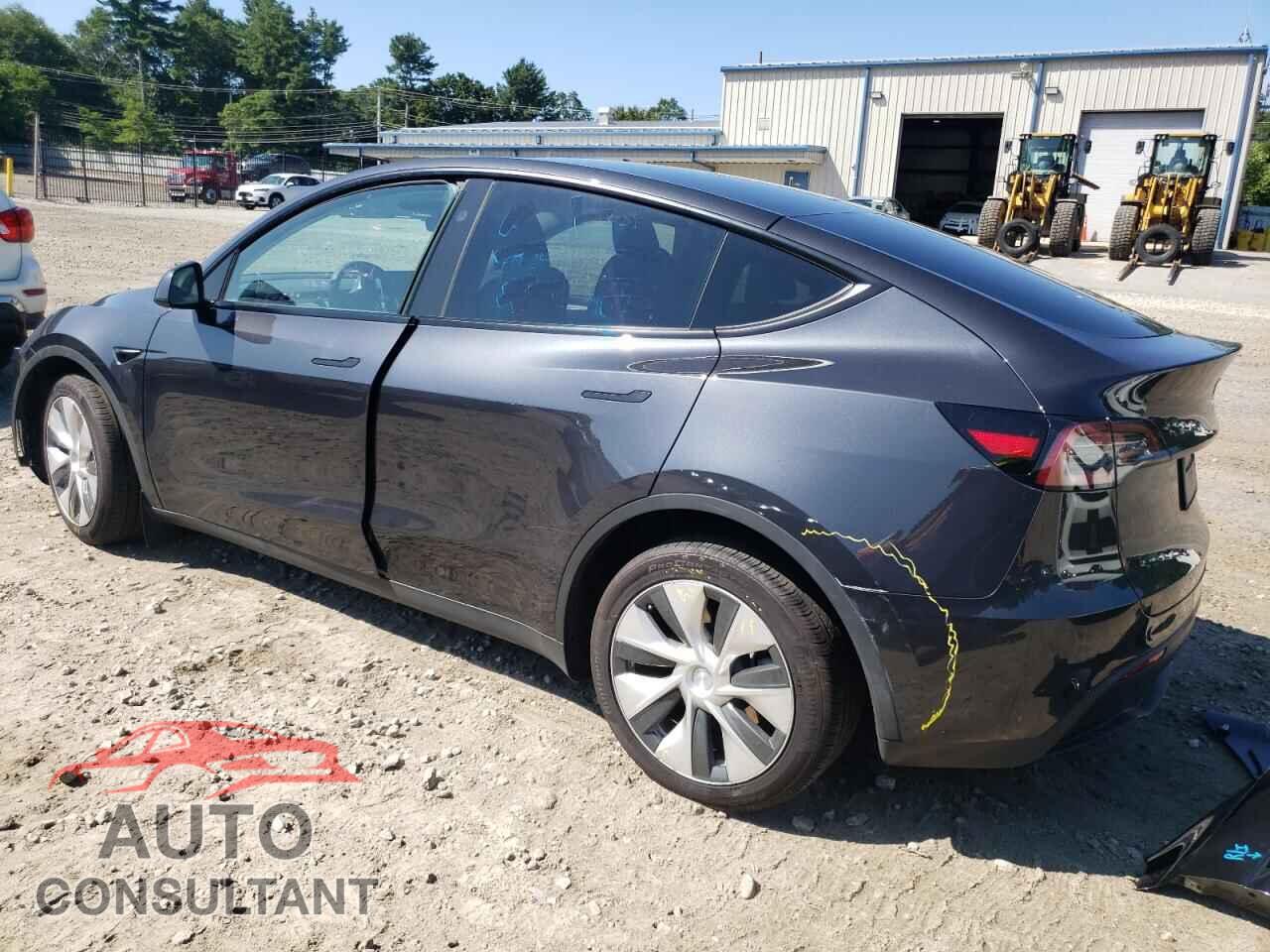 TESLA MODEL Y 2024 - 7SAYGAEE5RF019234