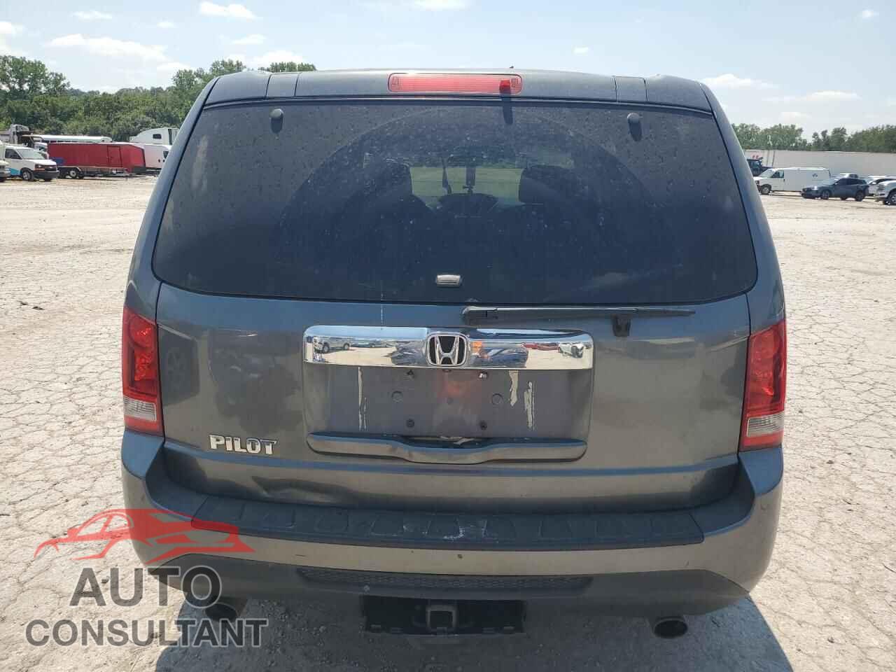 HONDA PILOT 2013 - 5FNYF3H43DB031535