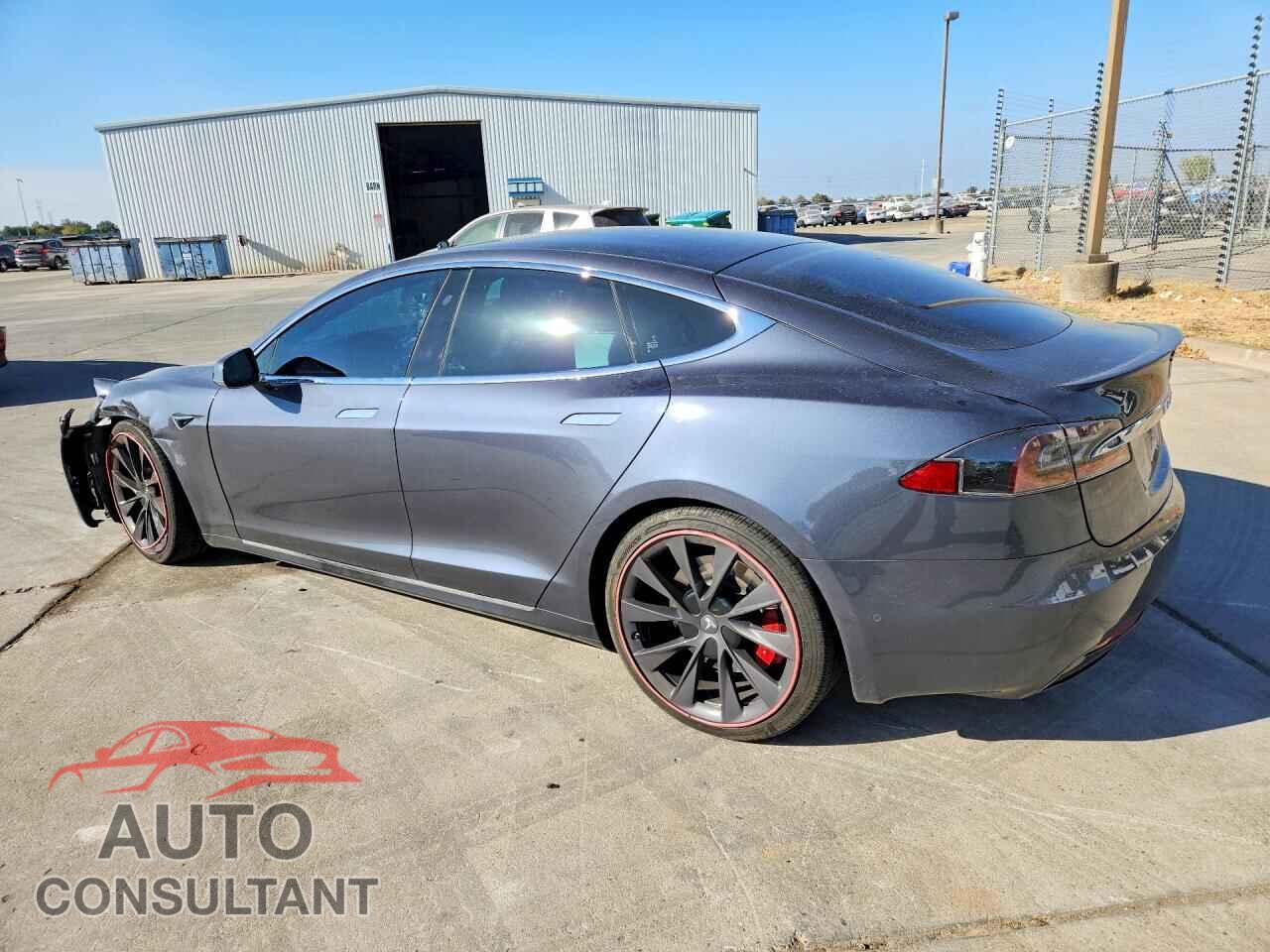 TESLA MODEL S 2020 - 5YJSA1E45LF400360