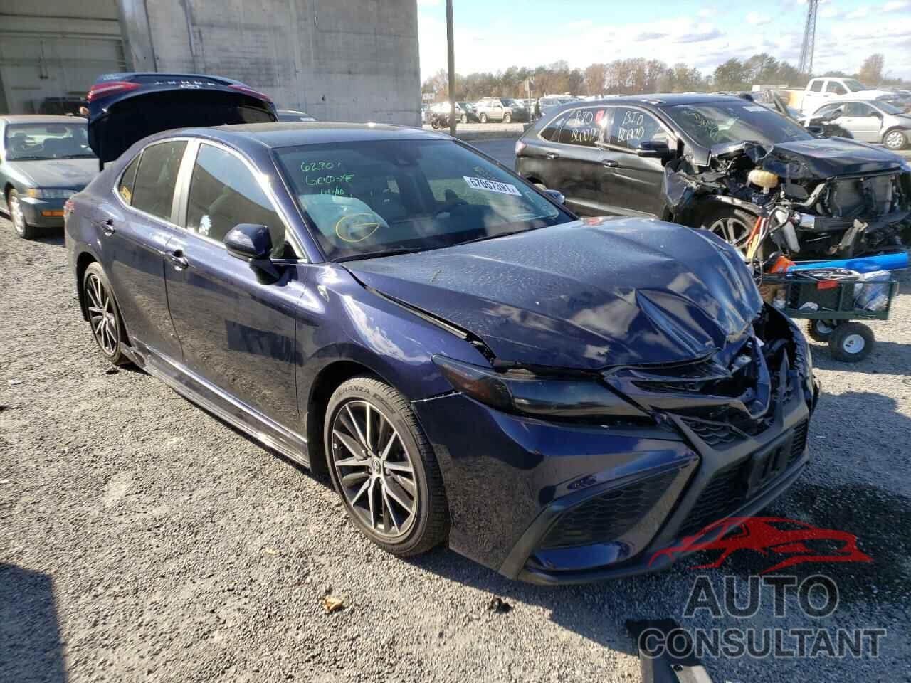 TOYOTA CAMRY 2021 - 4T1G11AK0MU527726