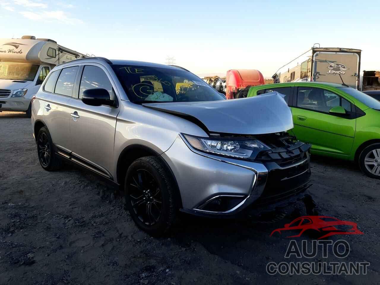 MITSUBISHI OUTLANDER 2018 - JA4AD3A37JZ053952