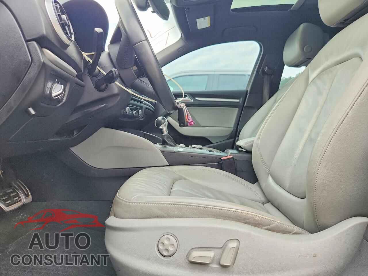 AUDI A3 2017 - WAUB8GFF4H1060971
