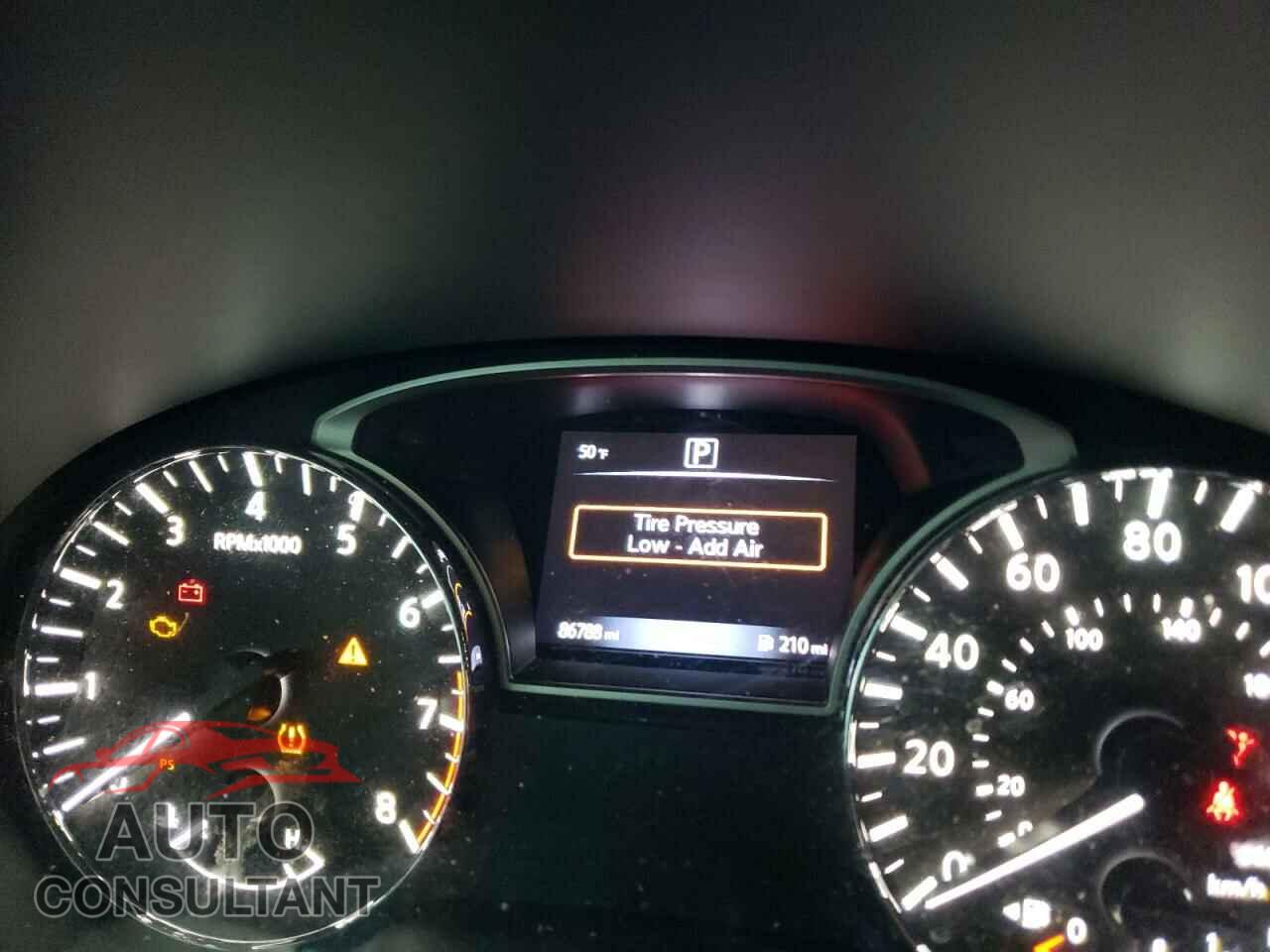 NISSAN PATHFINDER 2017 - 5N1DR2MN8HC609626