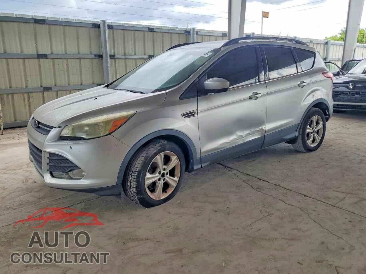 FORD ESCAPE 2017 - 1FMCU0GXXEUB43344