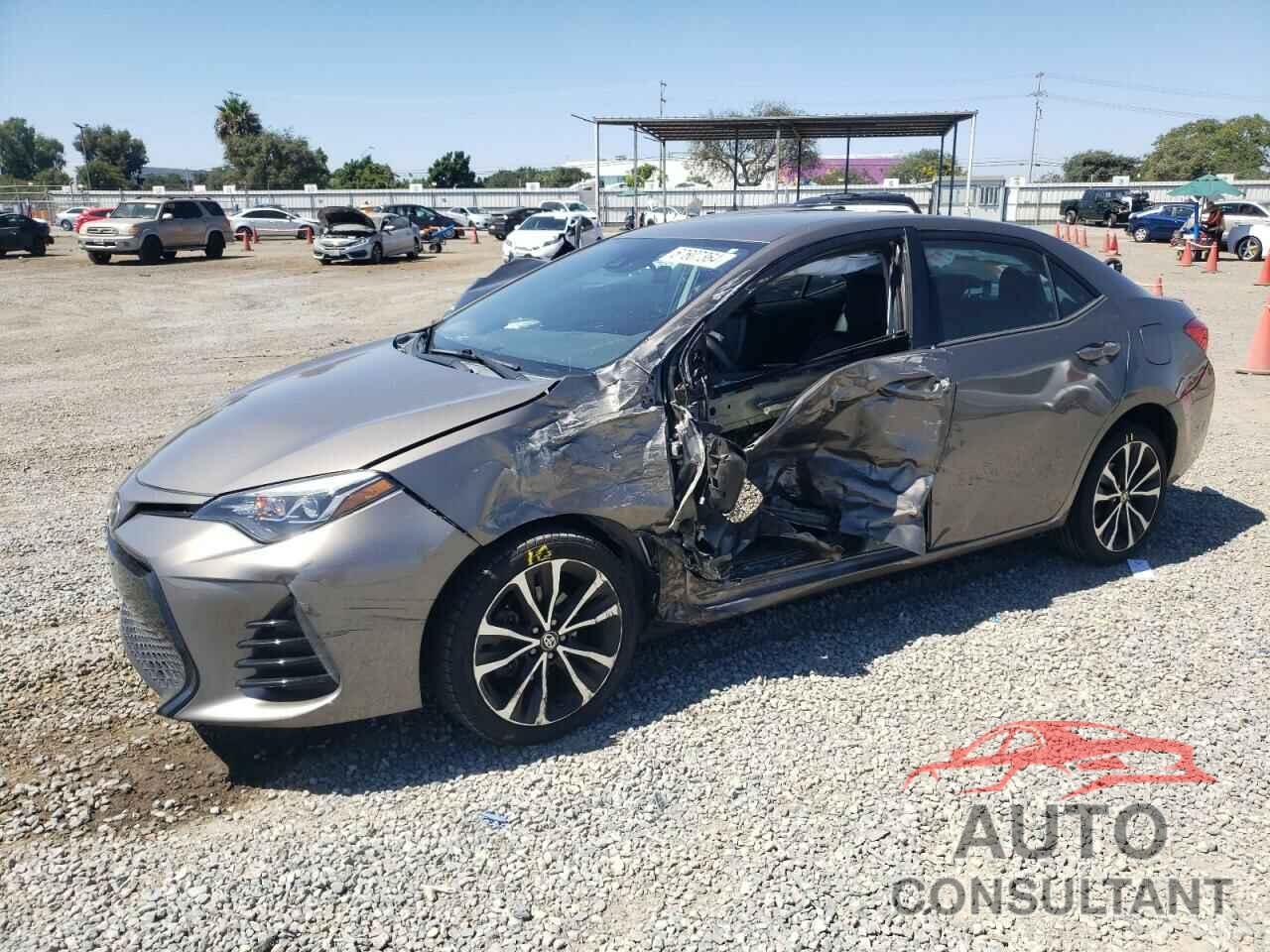 TOYOTA COROLLA 2018 - 5YFBURHE3JP738772
