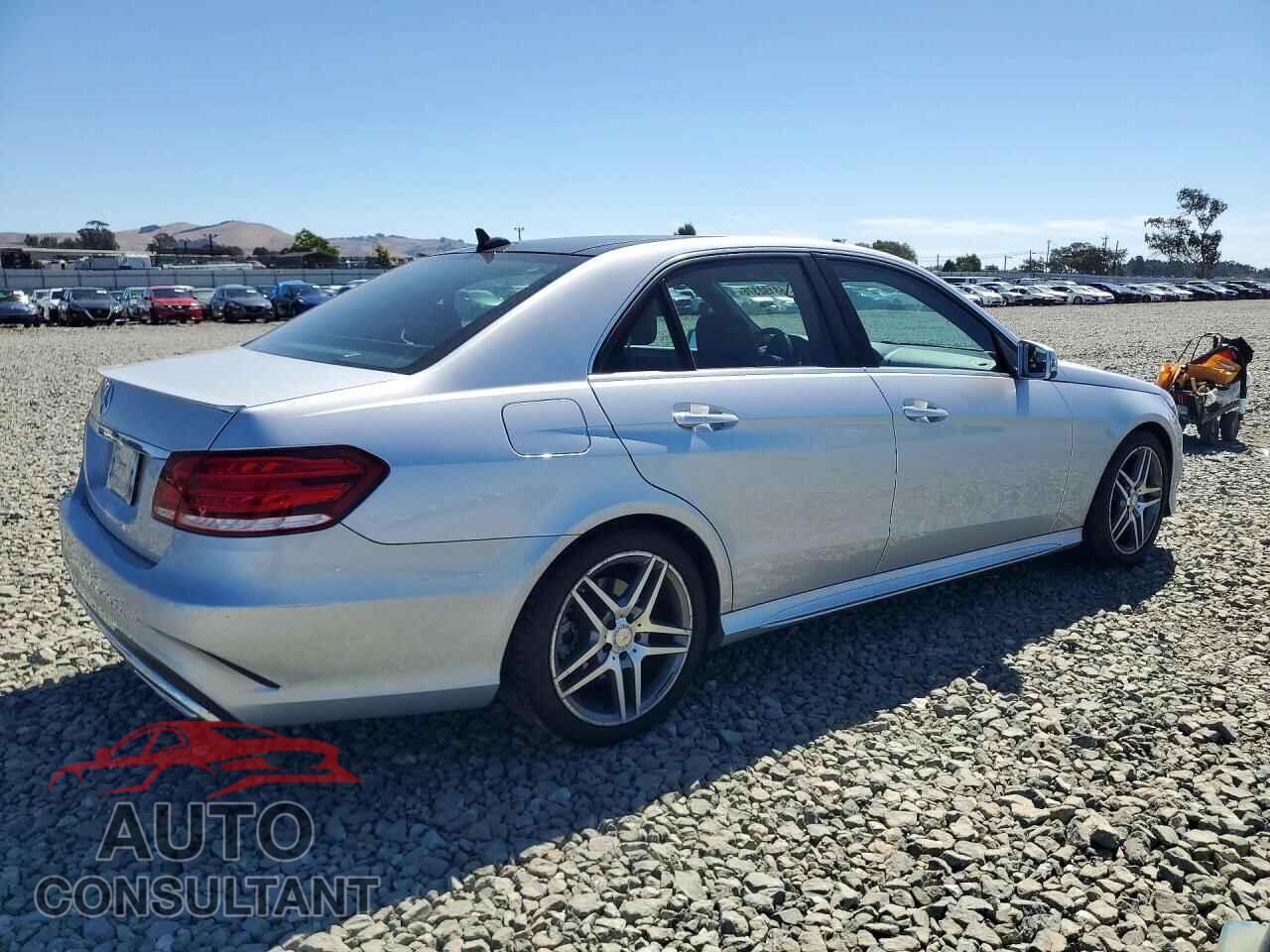 MERCEDES-BENZ E-CLASS 2014 - WDDHF5KB3EA990128