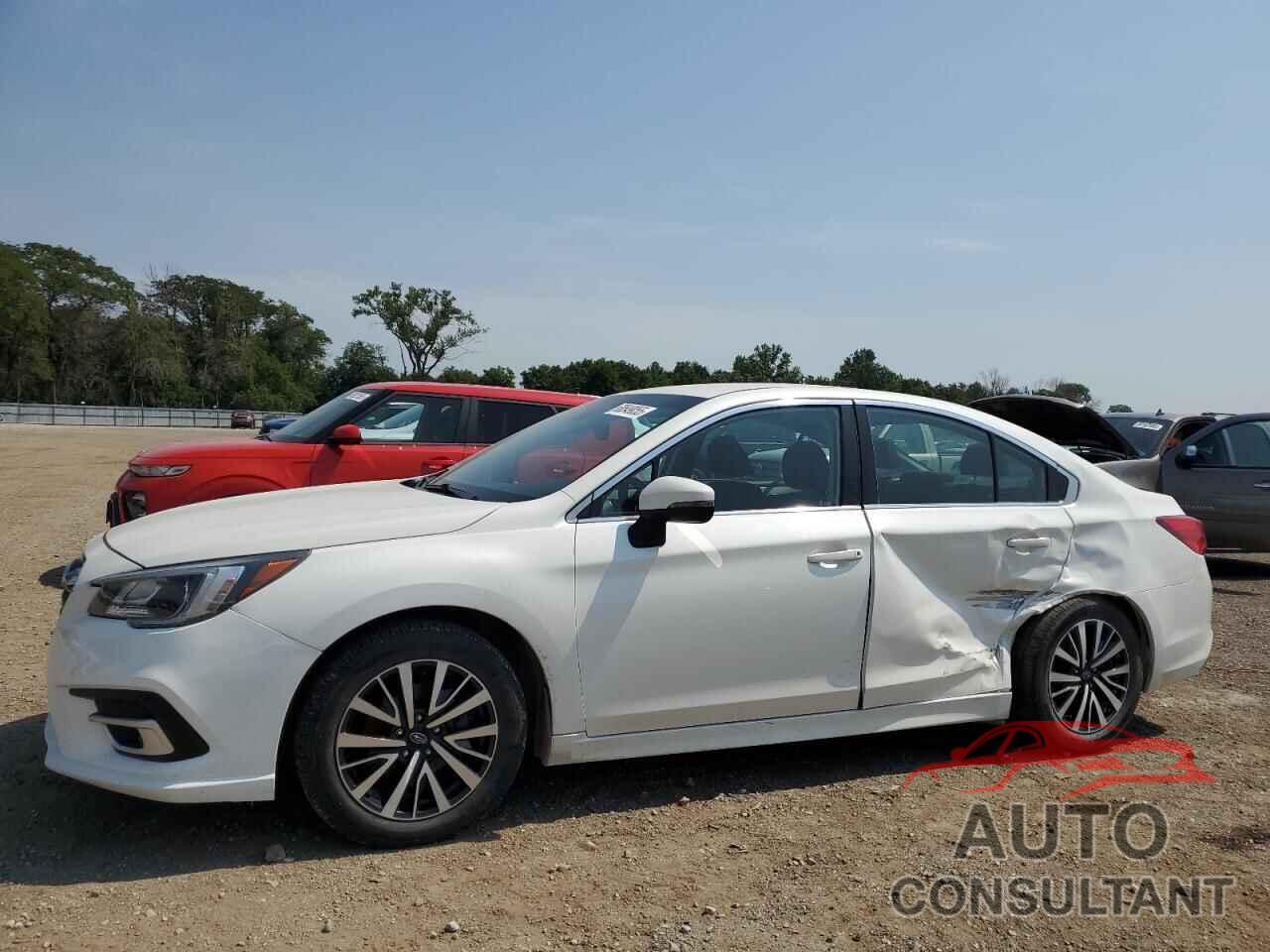 SUBARU LEGACY 2019 - 4S3BNAF66K3014823