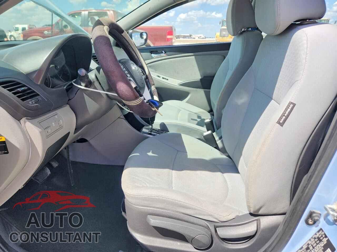 HYUNDAI ACCENT 2012 - KMHCU5AEXCU032875