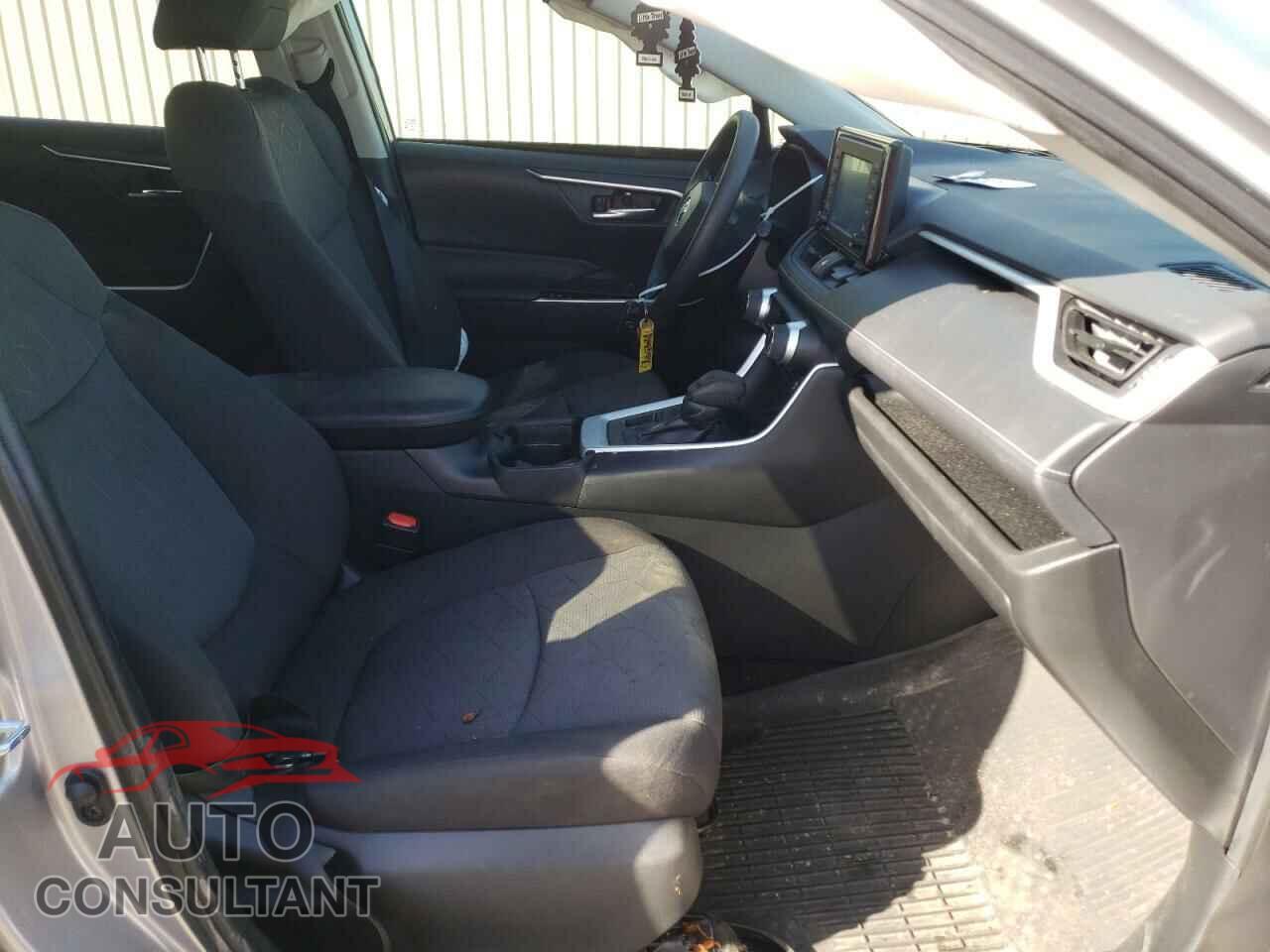 TOYOTA RAV4 2021 - 2T3P1RFV6MC213475