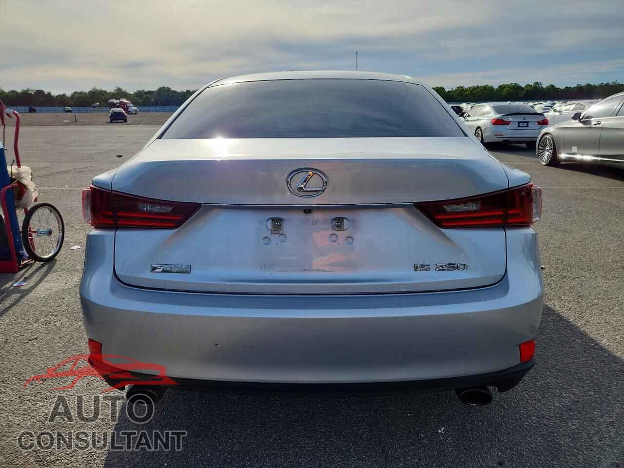 LEXUS IS 2015 - JTHBF1D28F5061048