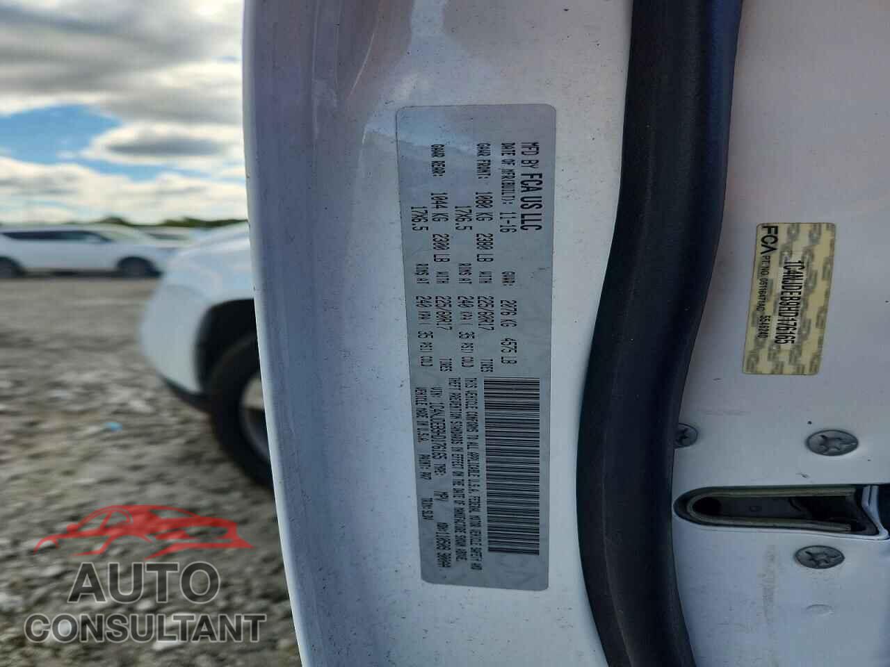 JEEP COMPASS 2017 - 1C4NJDEB9HD176165