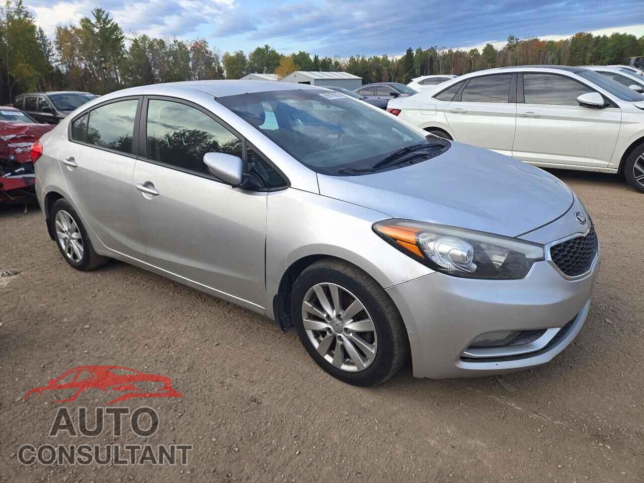 KIA FORTE 2015 - KNAFX4A67F5268066
