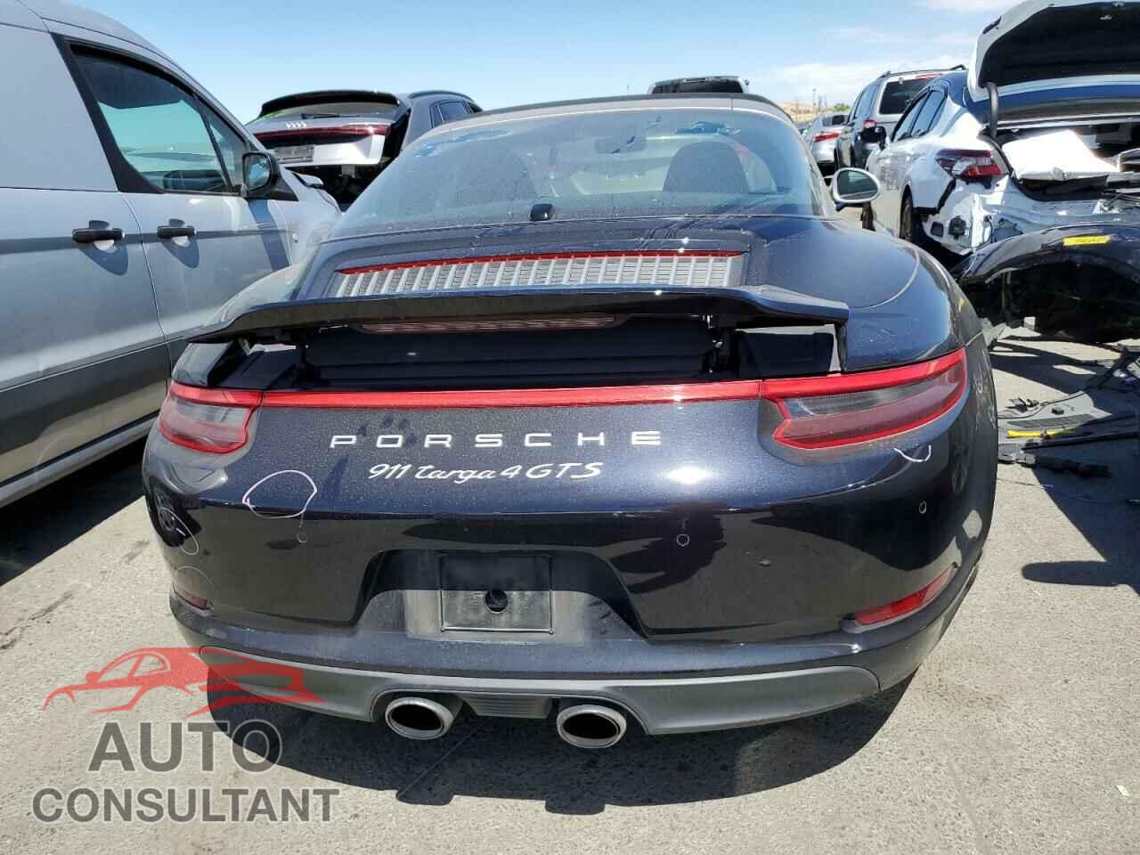 PORSCHE 911 2019 - WP0BB2A99KS126019
