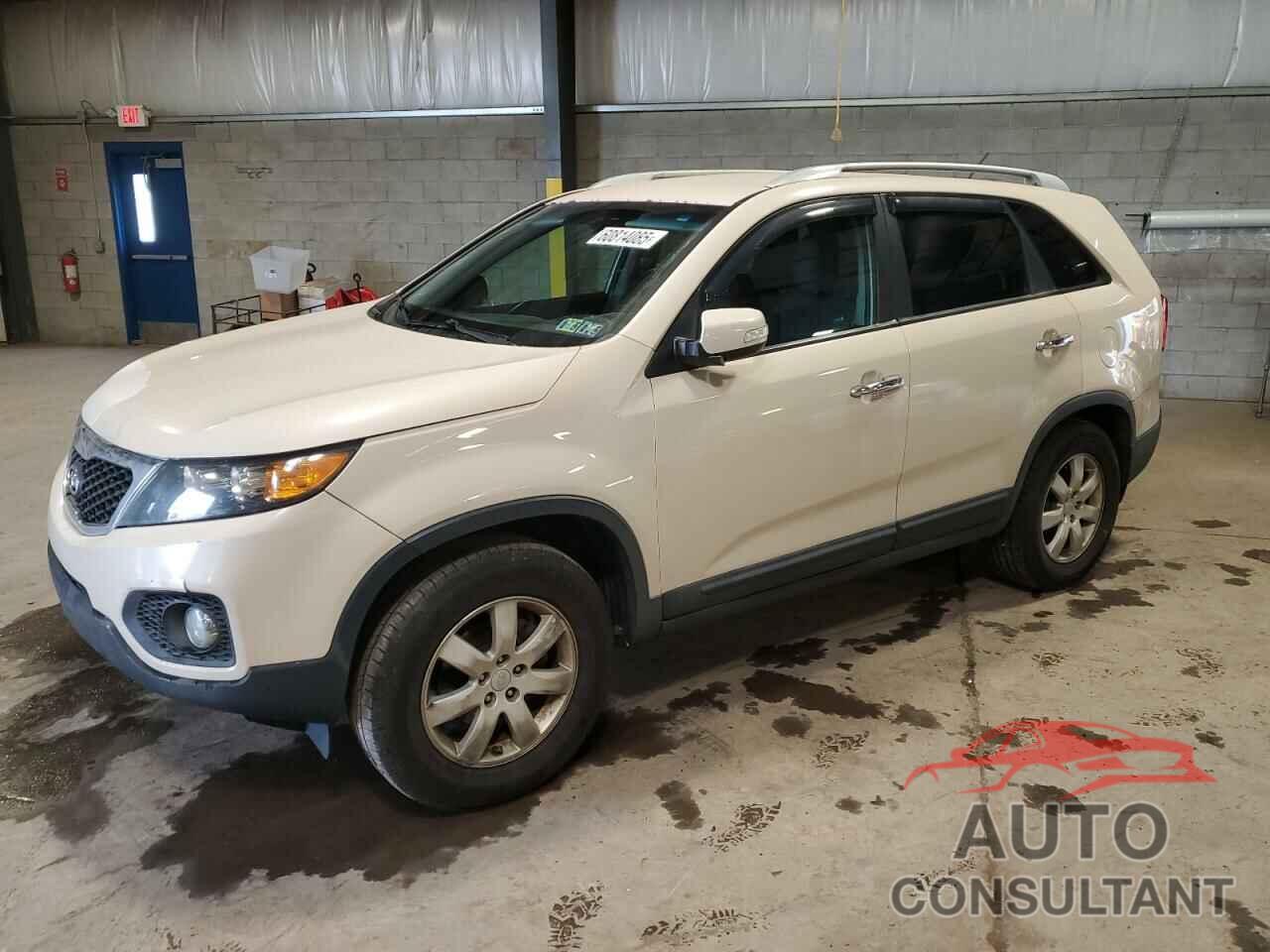 KIA SORENTO 2011 - 5XYKT4A15BG097711