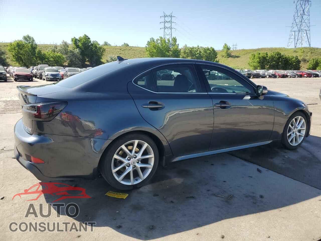 LEXUS IS 2011 - JTHCF5C29B2035471