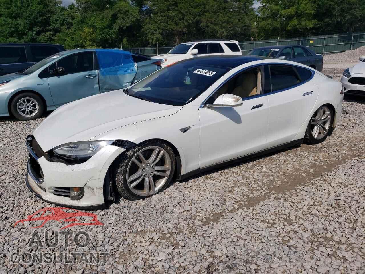TESLA MODEL S 2013 - 5YJSA1DP7DFP06103