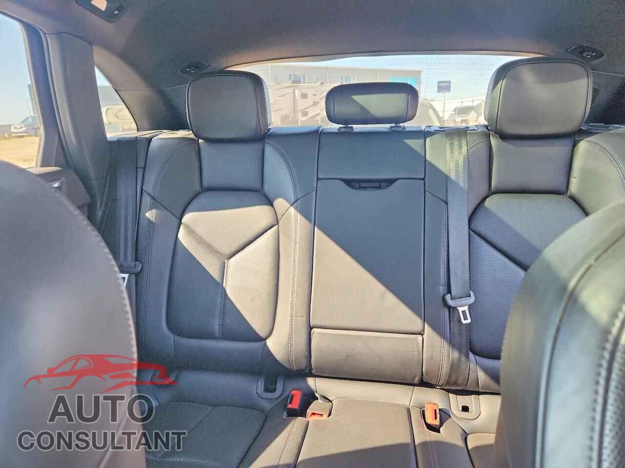 PORSCHE MACAN 2017 - WP1AA2A59HLB07709
