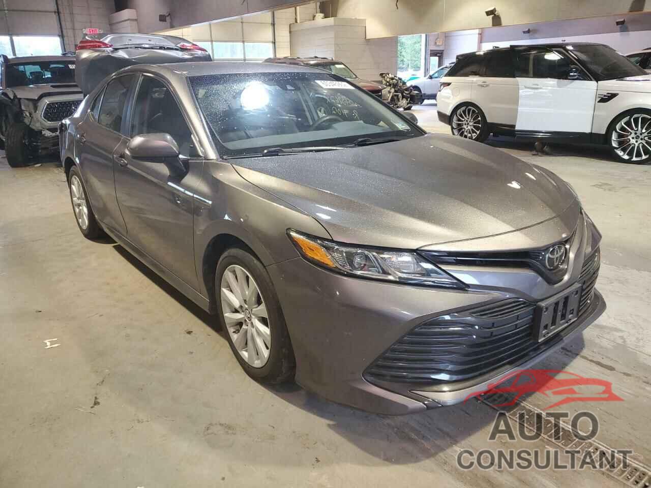 TOYOTA CAMRY 2018 - 4T1B11HK8JU117980