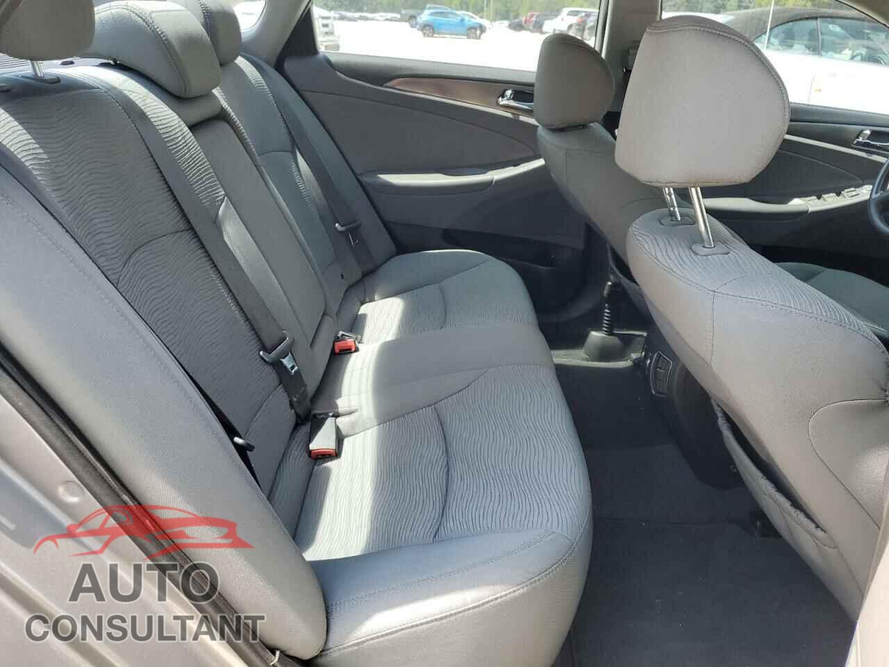 HYUNDAI SONATA 2011 - KMHEC4A42BA005103