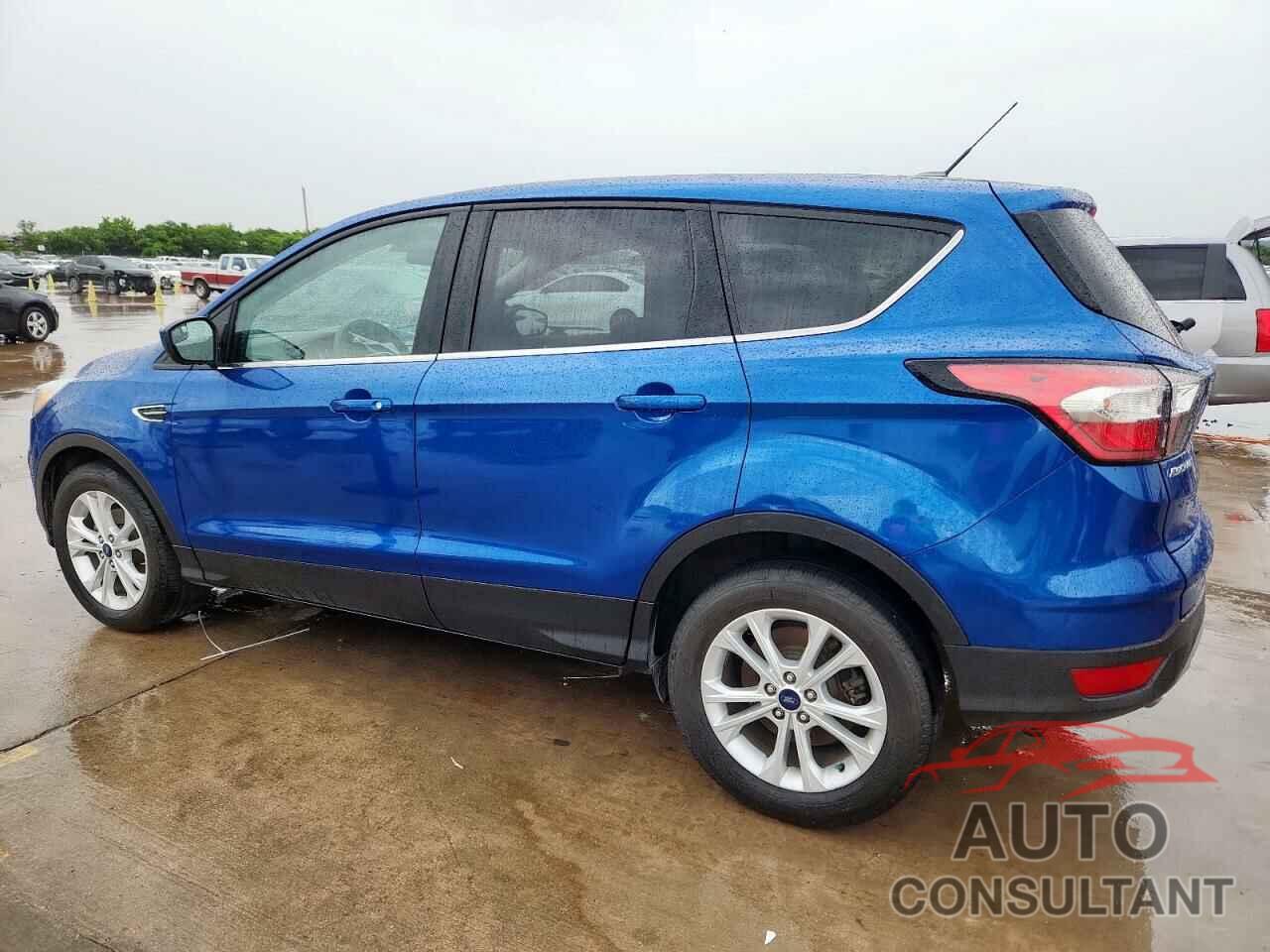 FORD ESCAPE 2017 - 1FMCU0GD8HUB93587